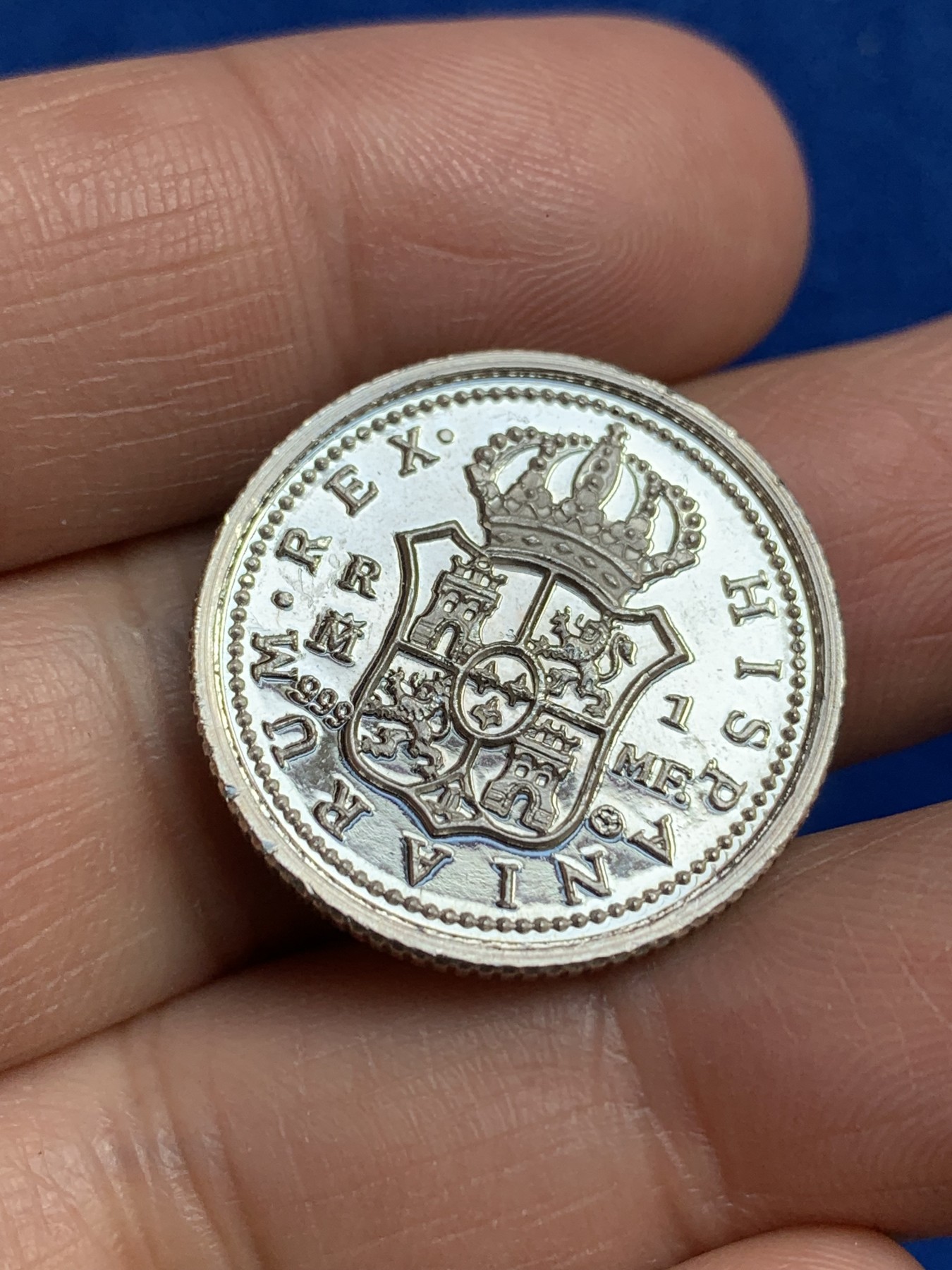 《竞宝斋》第244场-周日，周一 新年开场 (全场包邮) 西班牙卡洛斯四世复刻版1R银章 999银 6.1克 24.7mm