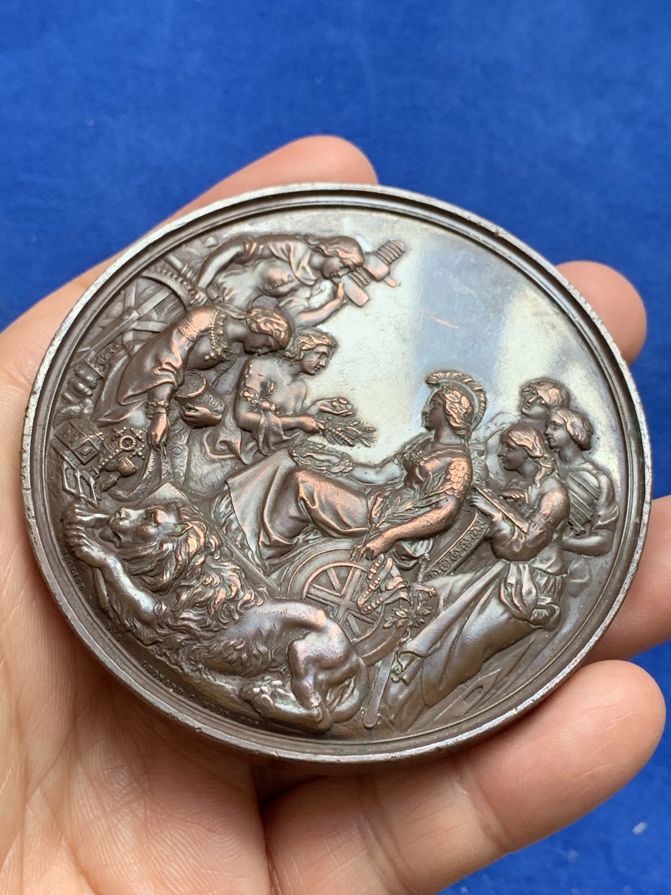 《竞宝斋》第244场-周日，周一 新年开场 (全场包邮) 1862年英国伦敦世界博览会大铜章 直径76.8mm，重219.3g，边铭：CARPENTIER.CLASS.XXIX.