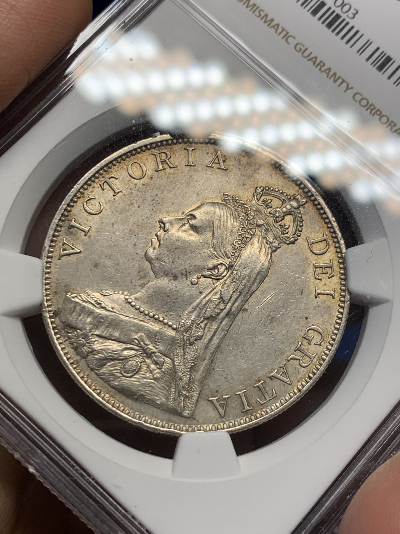 《竞宝斋》第244场-周日，周一 新年开场 (全场包邮) NGC UNC 英国 1887年 维多利亚高冠双弗洛林 4先令 银币（NGC错标版，实际为1890年，增加稀有性）