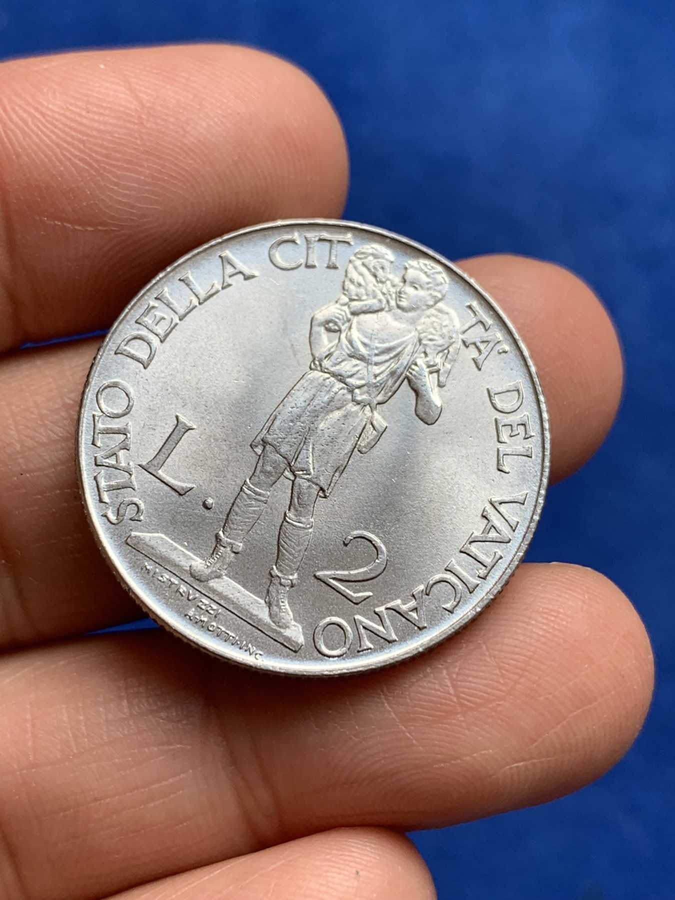 《竞宝斋》第244场-周日，周一 新年开场 (全场包邮) 两枚一组 梵蒂冈50分+2里拉，转光好品，62分往上的品相，梵蒂冈的币不多见