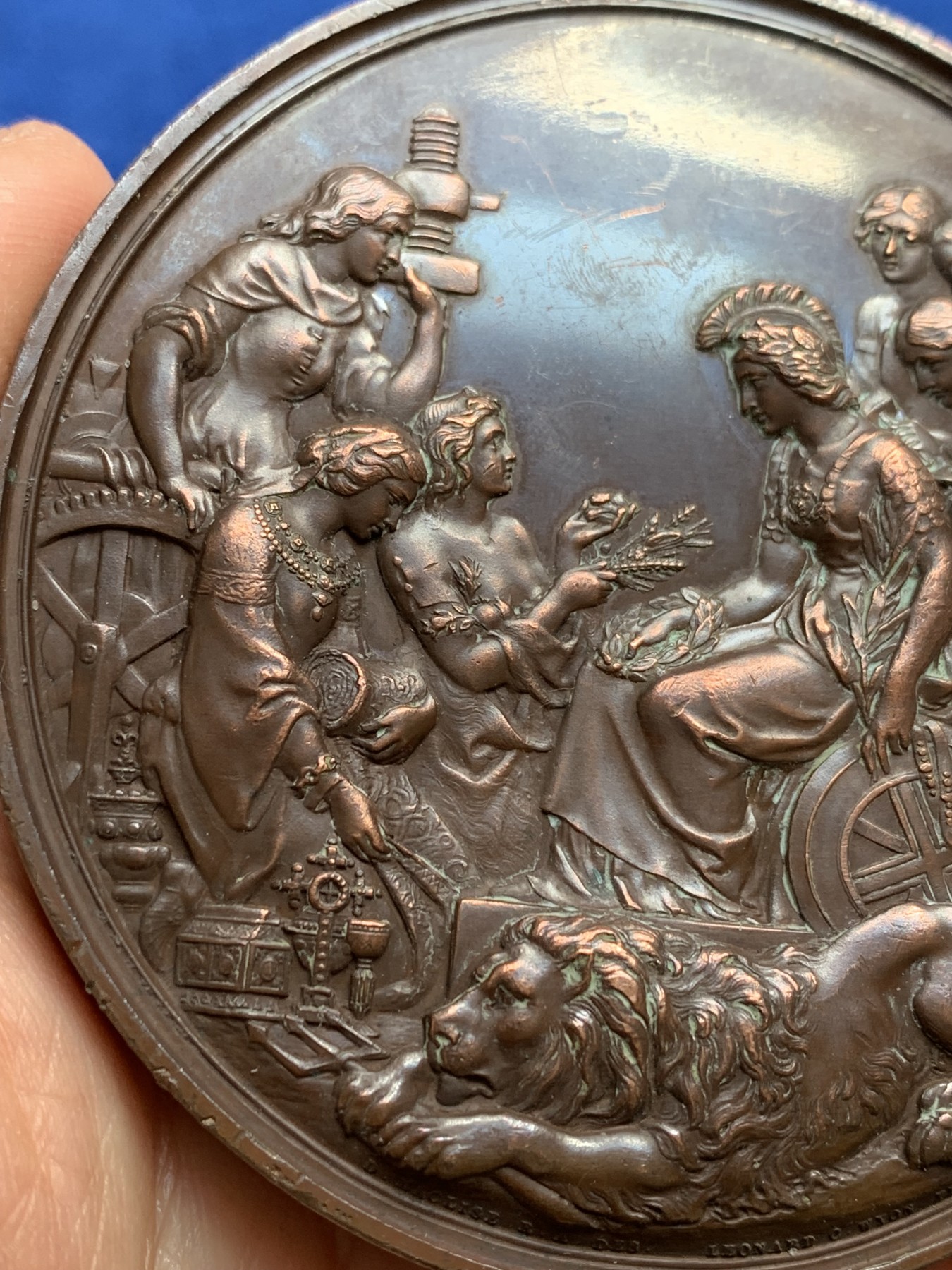 《竞宝斋》第244场-周日，周一 新年开场 (全场包邮) 1862年英国伦敦世界博览会大铜章 直径76.8mm，重219.3g，边铭：CARPENTIER.CLASS.XXIX.