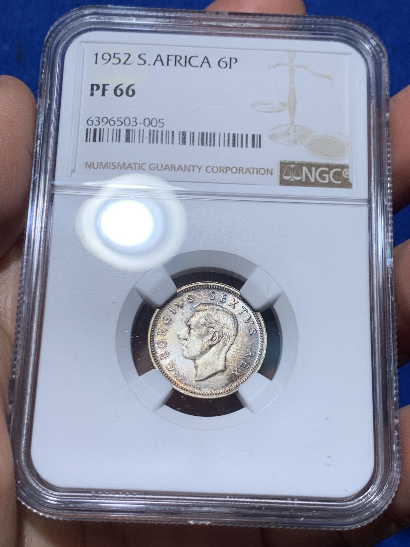 《竞宝斋》第244场-周日，周一 新年开场 (全场包邮) 1952年南非精制9枚套，原味五彩，主币高分，NGC盒子连号，带原盒。