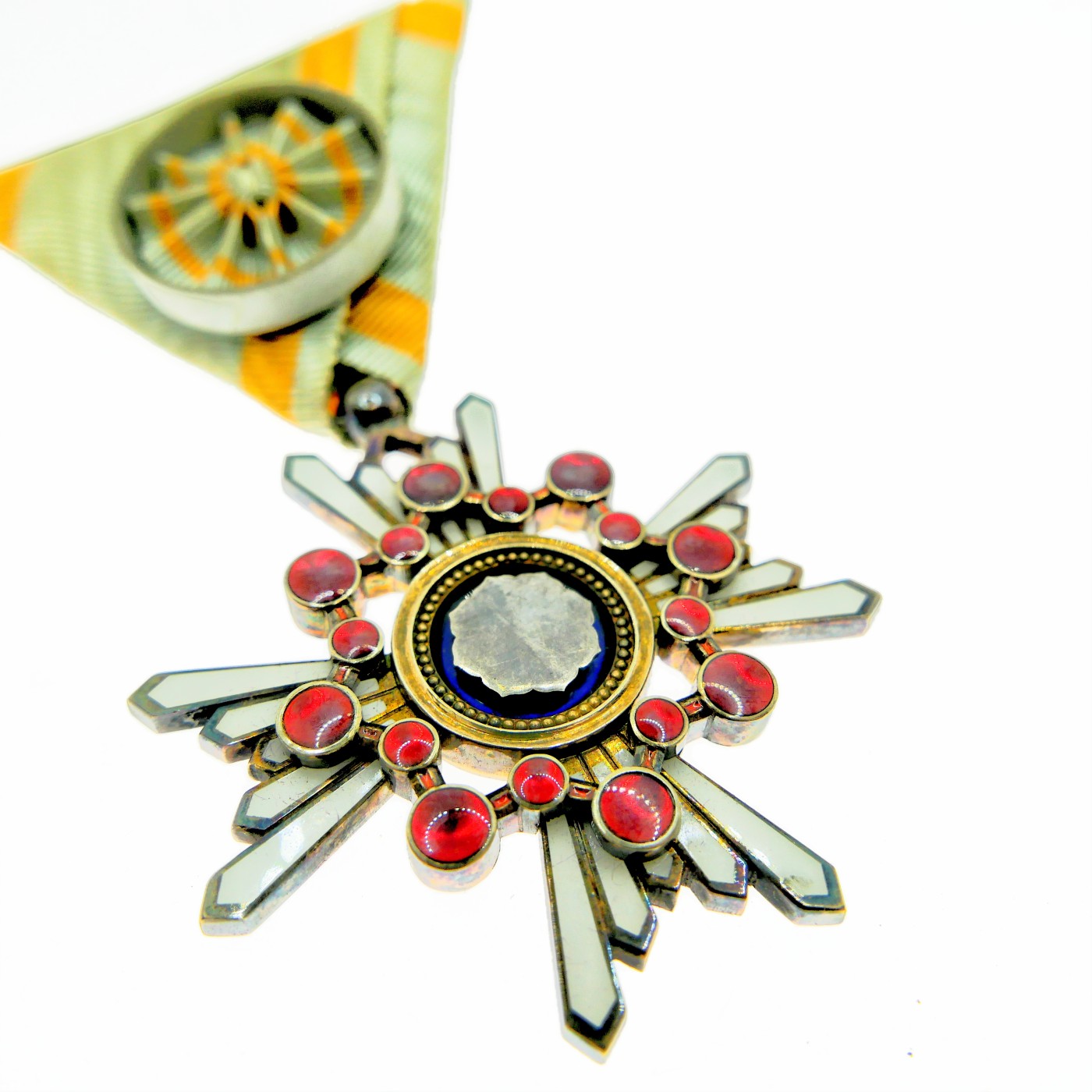 勋章奖章交易所3月9日拍卖 日本四等瑞宝勋章，银质，四钉