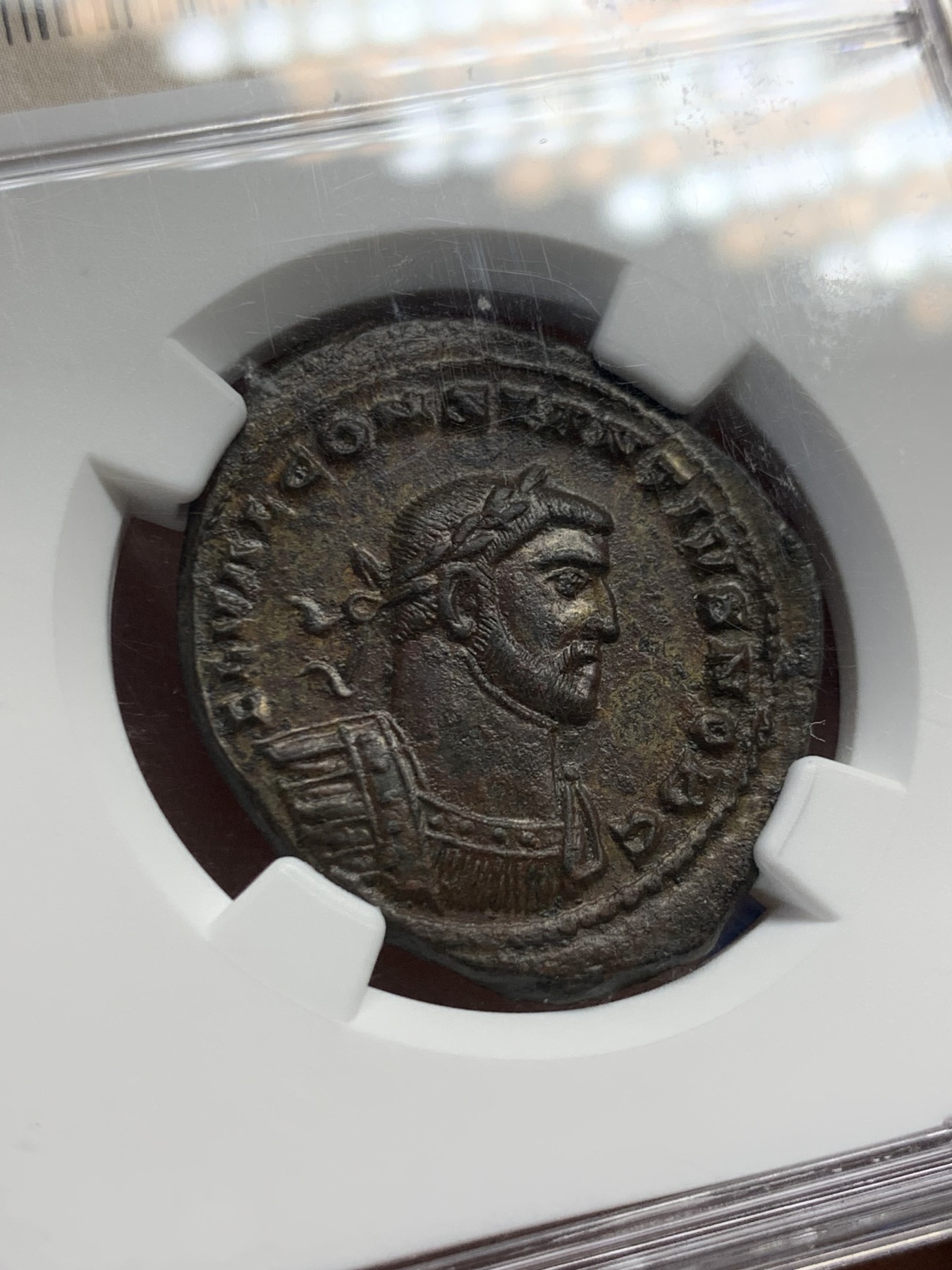 《竞宝斋》第244场-周日，周一 新年开场 (全场包邮) NGC AU 古罗马305-306年君士坦提乌斯一世1富利大铜币，10g+大尺寸。在位仅15个月的奥古斯都，君士坦丁大帝的父亲。朗丁造币厂打造，也即今天的伦敦。