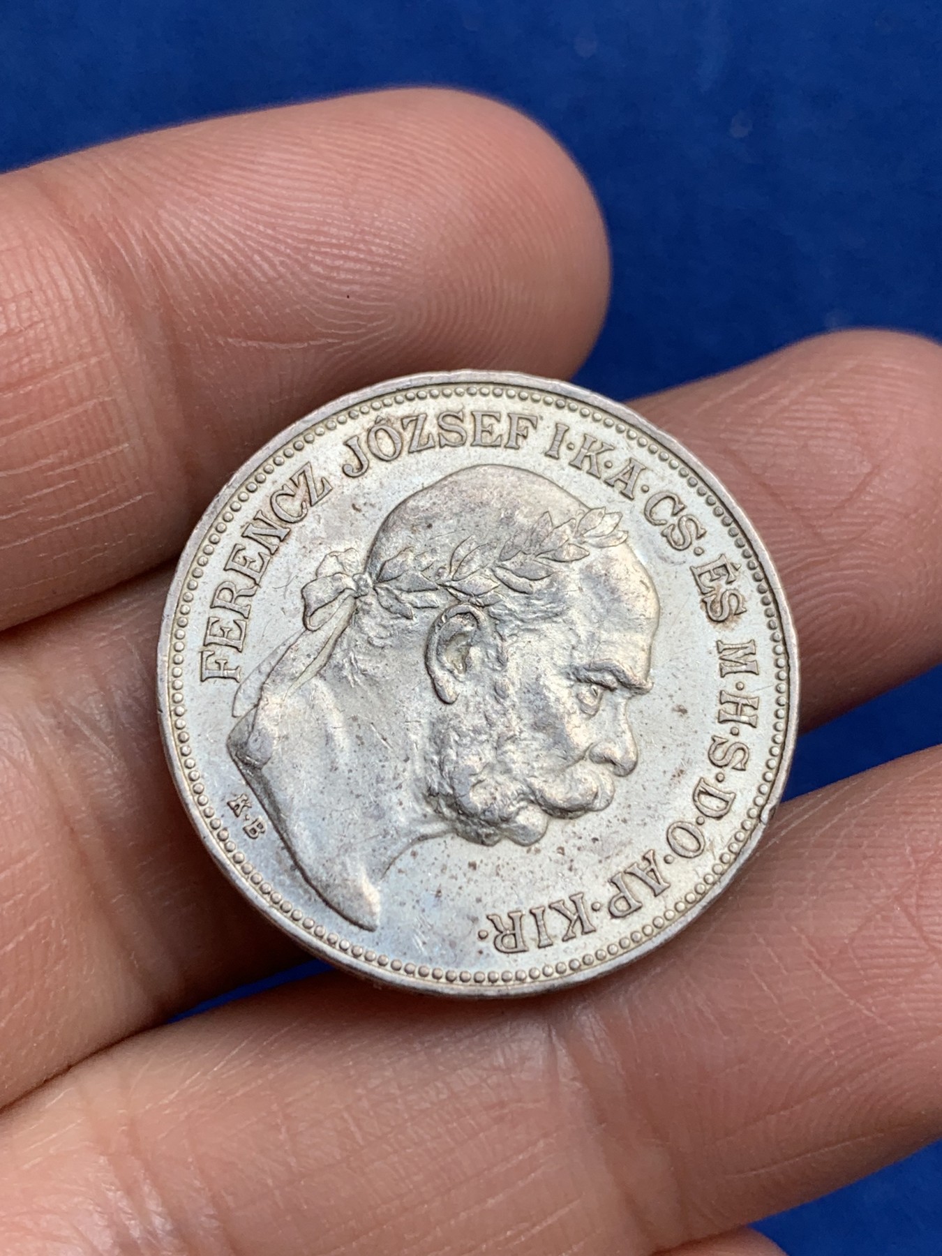 《竞宝斋》第244场-周日，周一 新年开场 (全场包邮) 1913年奥匈帝国奥地利2克朗银币 双天使 未流通状态原光强烈 状态不错 不多见的品种