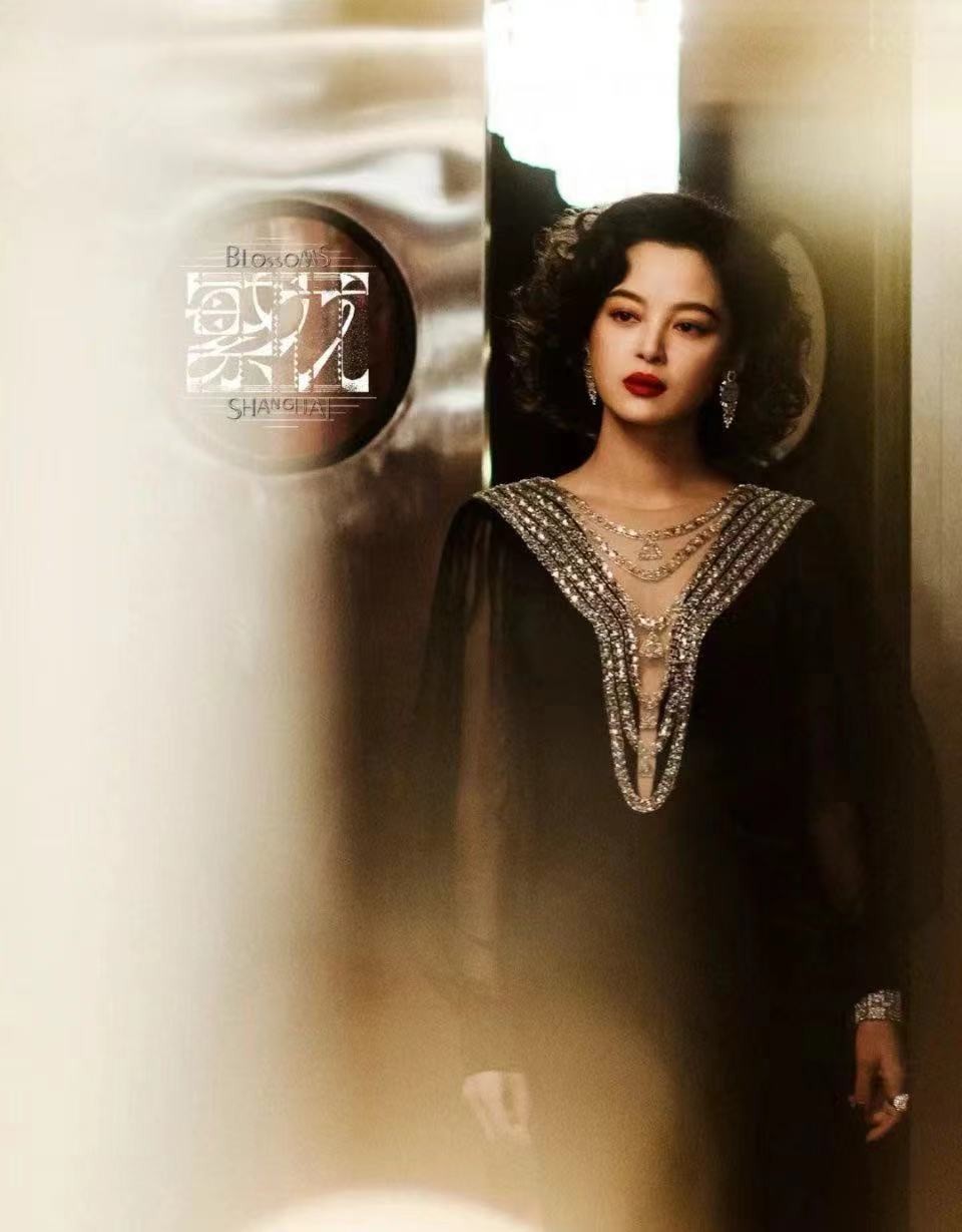  零元拍： “宝总”胡歌和“李李”辛芷蕾双签国产电视剧几乎上不了的《环球银幕》！
