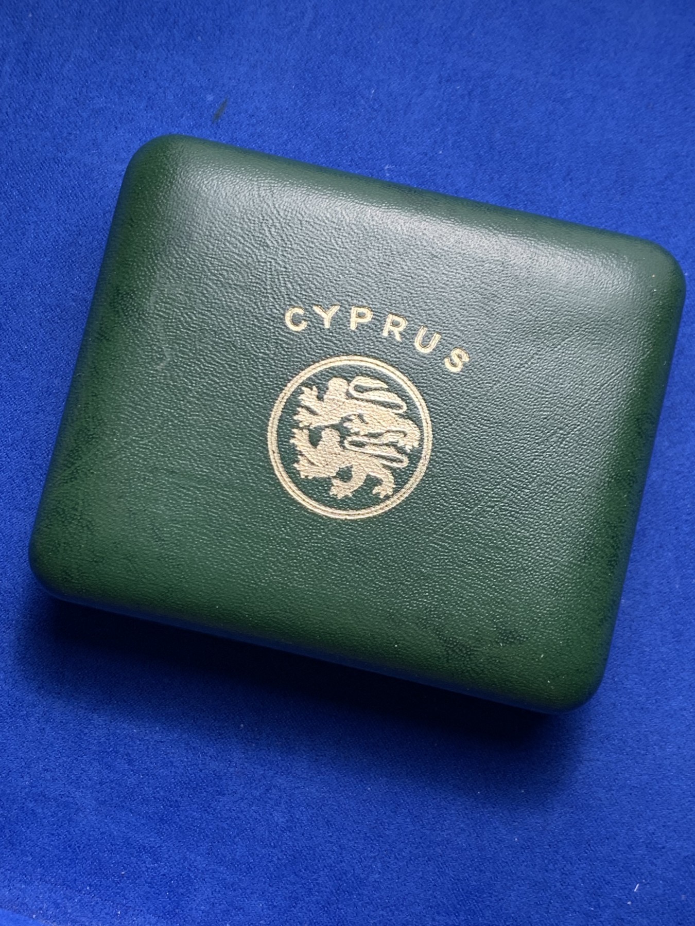 《竞宝斋》第244场-周日，周一 新年开场 (全场包邮) 1955年塞浦路斯5枚套，NGC盒子连号，伊利沙白女王经典形态 ，带原盒