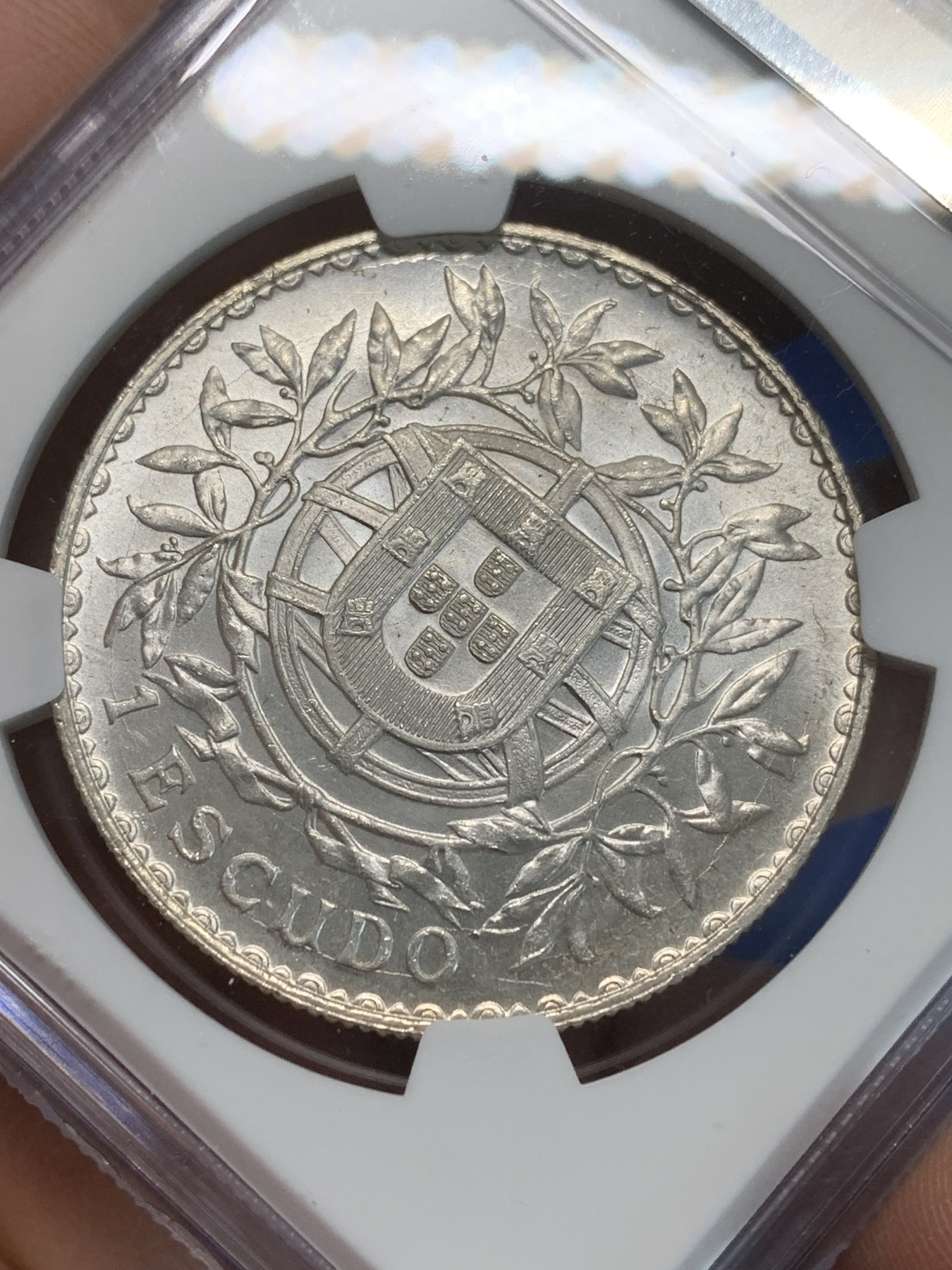 《竞宝斋》第244场-周日，周一 新年开场 (全场包邮) NGC MS62 原光葡萄牙1916年女神1埃斯库多银币