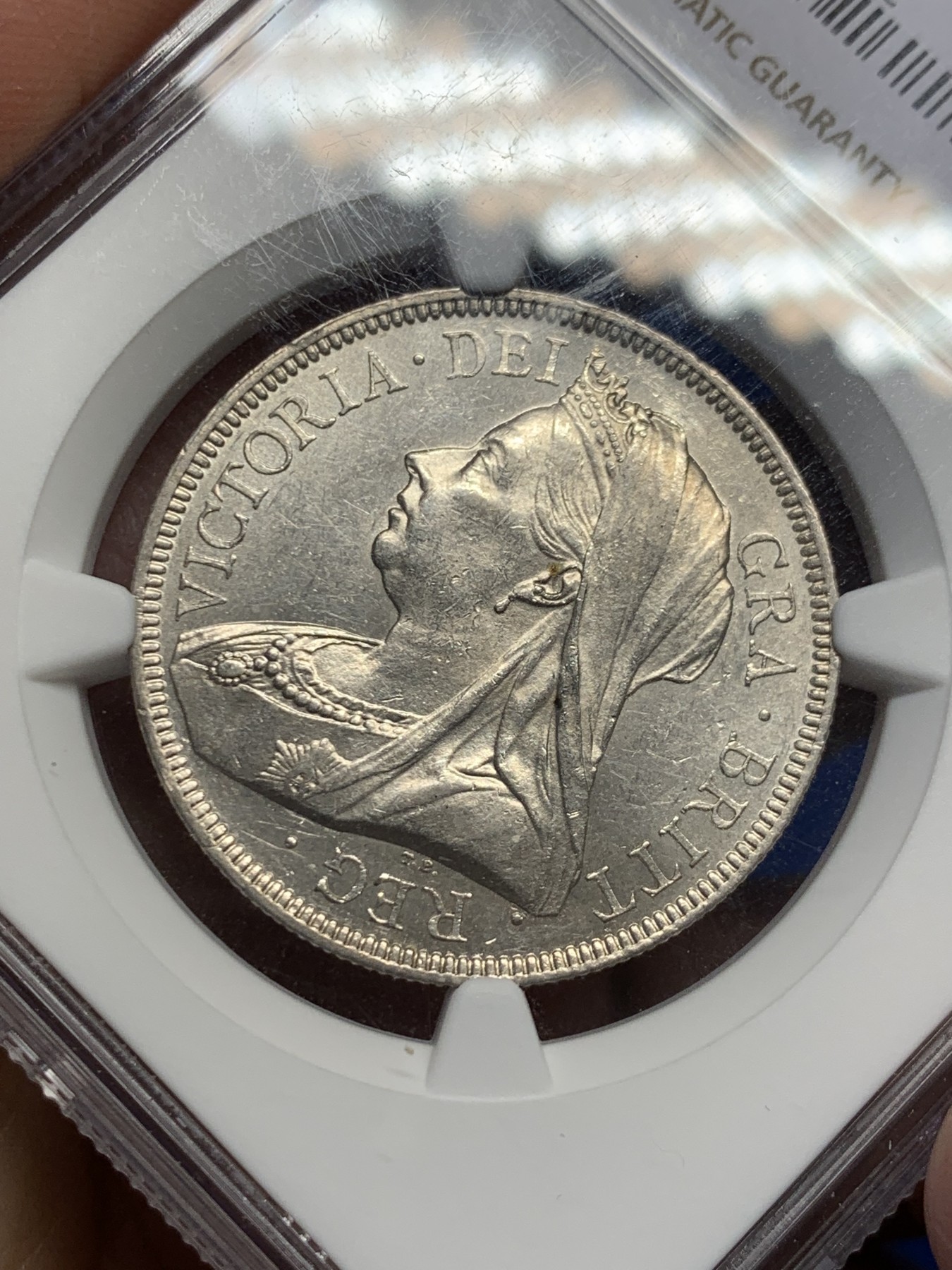 《竞宝斋》第244场-周日，周一 新年开场 (全场包邮) NGC MS62 英国1893年维多利亚披纱半克朗银币 转光好品 淡淡的黄油包浆 状态难得 低评