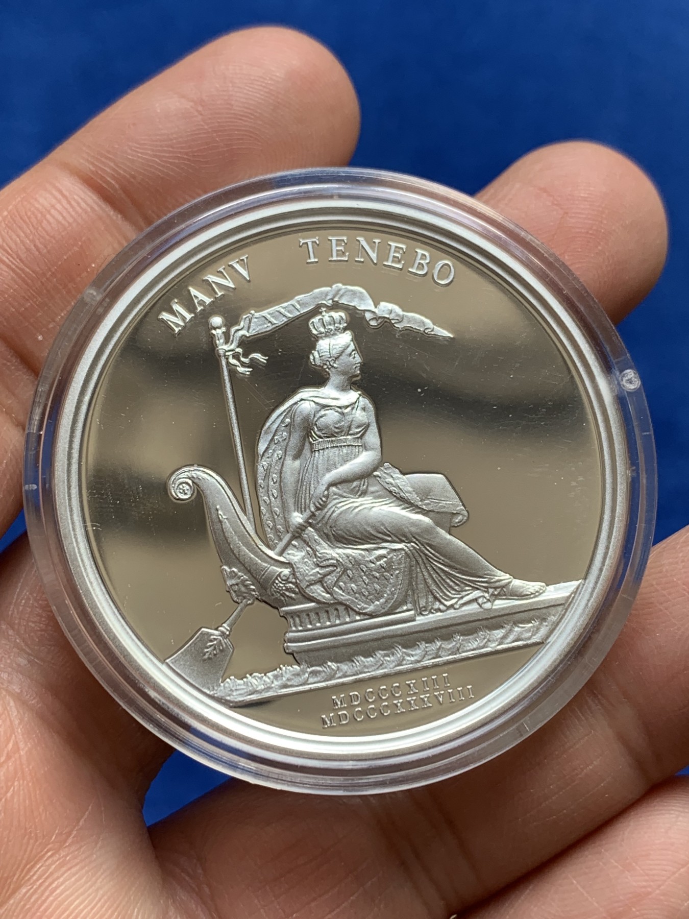 《竞宝斋》第244场-周日，周一 新年开场 (全场包邮) 荷兰现代铸造威廉1世登基25周年纪念（1813-1838）银章 高浮雕精制镜面磨砂 41.9克大银章 罕见原封完好状态 925银