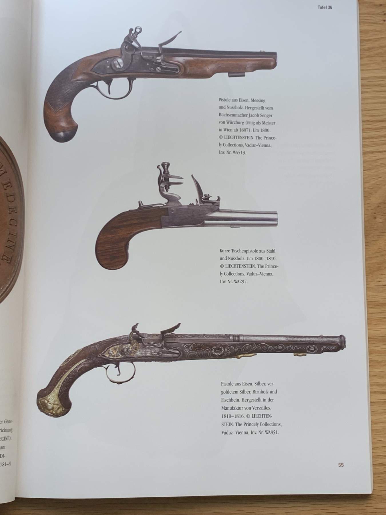 《竞宝斋》第244场-周日，周一 新年开场 (全场包邮) 拿破仑章集藏目录，全彩印，集藏全部来源于列支敦士登某博物馆