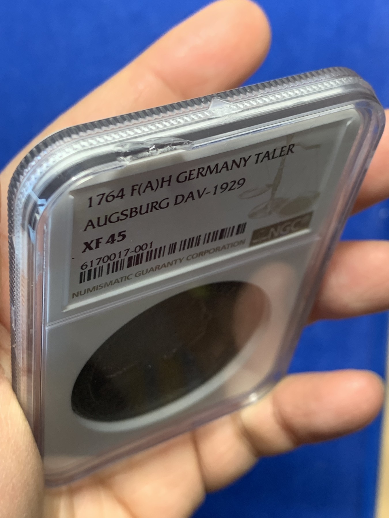 《竞宝斋》第244场-周日，周一 新年开场 (全场包邮) NGC XF45 神罗奥格斯堡1764年1泰勒银币 双头鹰老泰勒 盒子边缘小磕