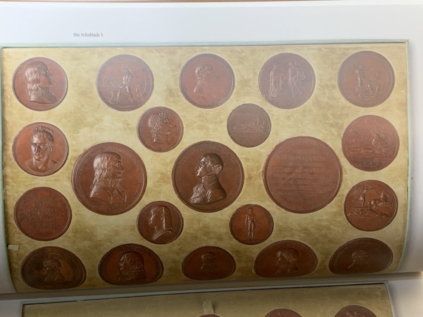 《竞宝斋》第244场-周日，周一 新年开场 (全场包邮) 拿破仑章集藏目录，全彩印，集藏全部来源于列支敦士登某博物馆