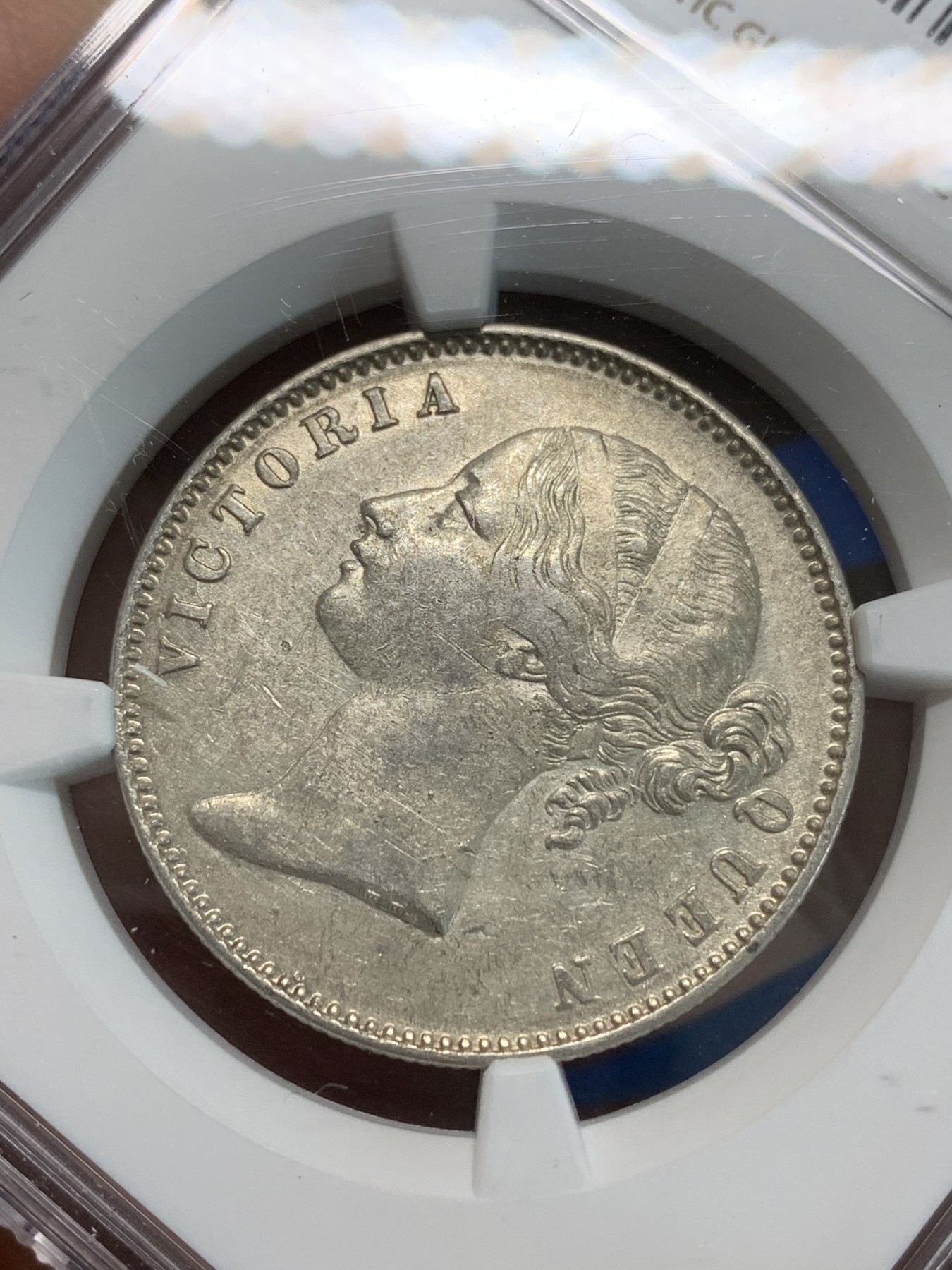 《竞宝斋》第244场-周日，周一 新年开场 (全场包邮) NGC AU50 英属印度1840年维多利亚女王双辫版1卢比银币