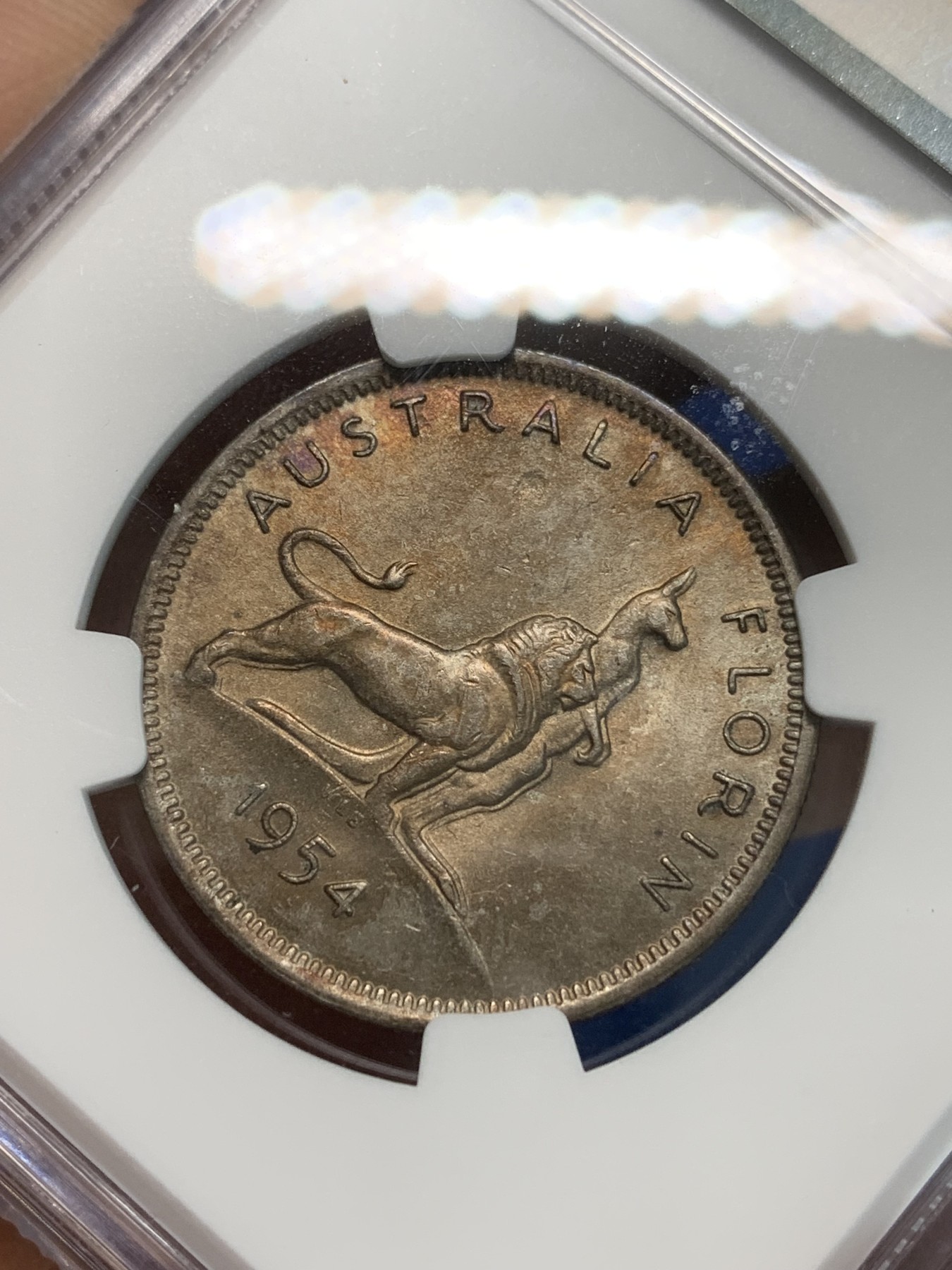 《竞宝斋》第244场-周日，周一 新年开场 (全场包邮) NGC MS63 澳大利亚1954年伊丽莎白女王访问1佛罗林银币 背面五彩包浆