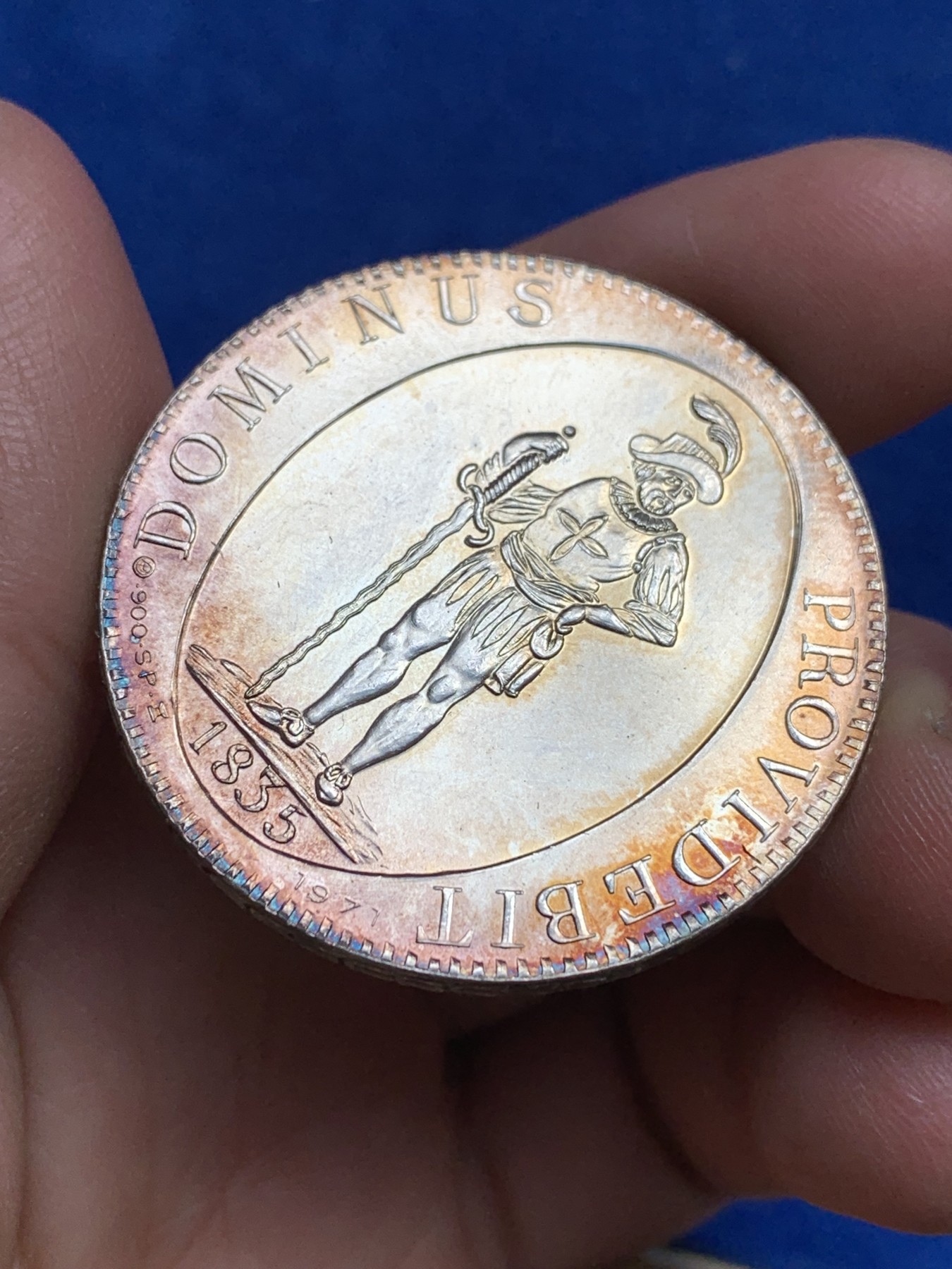 《竞宝斋》第244场-周日，周一 新年开场 (全场包邮) 1971瑞士伯尔尼雇佣军经典银币复刻版银章 40.9mm 30g