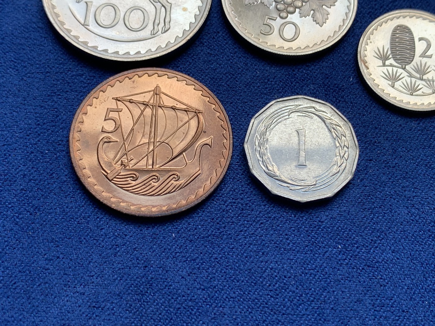 《竞宝斋》第244场-周日，周一 新年开场 (全场包邮) 1963年塞浦路斯精制5枚套，英国皇家造币厂出品，品像状态一流