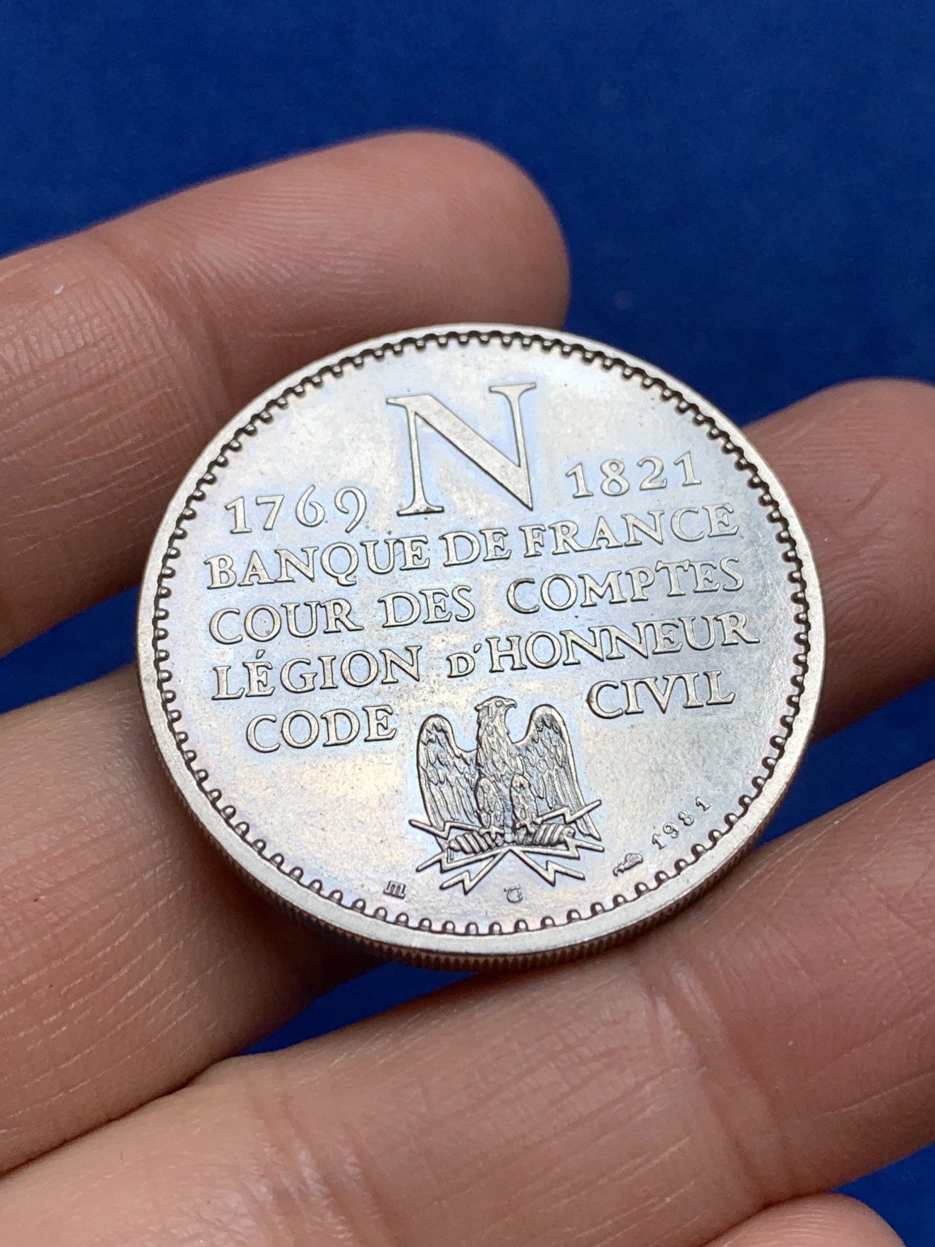 《竞宝斋》第244场-周日，周一 新年开场 (全场包邮) 法国1981拿破仑皇帝(1769-1821)纪念章 34.2mm 21.1克