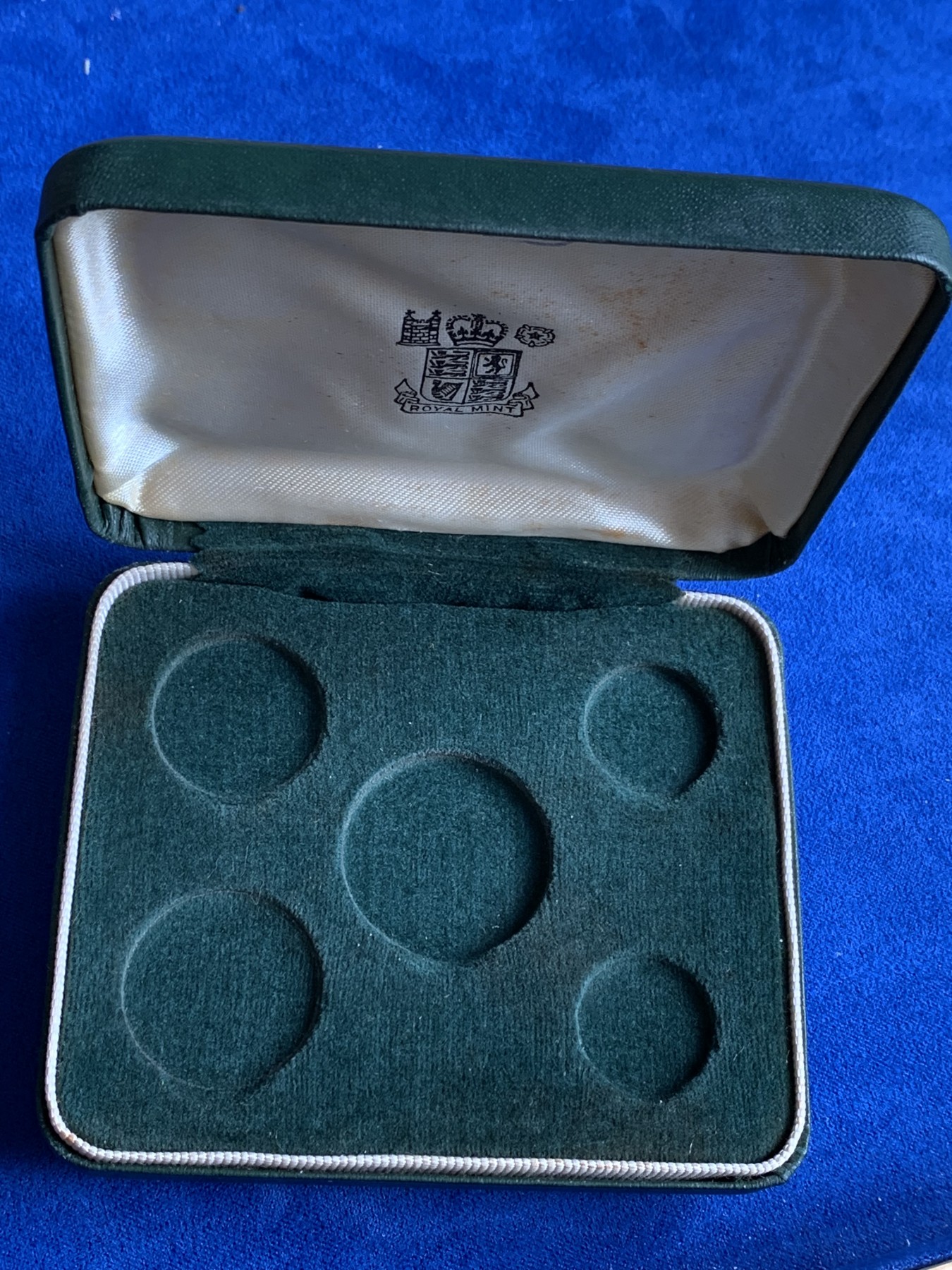 《竞宝斋》第244场-周日，周一 新年开场 (全场包邮) 1963年塞浦路斯精制5枚套，英国皇家造币厂出品，品像状态一流