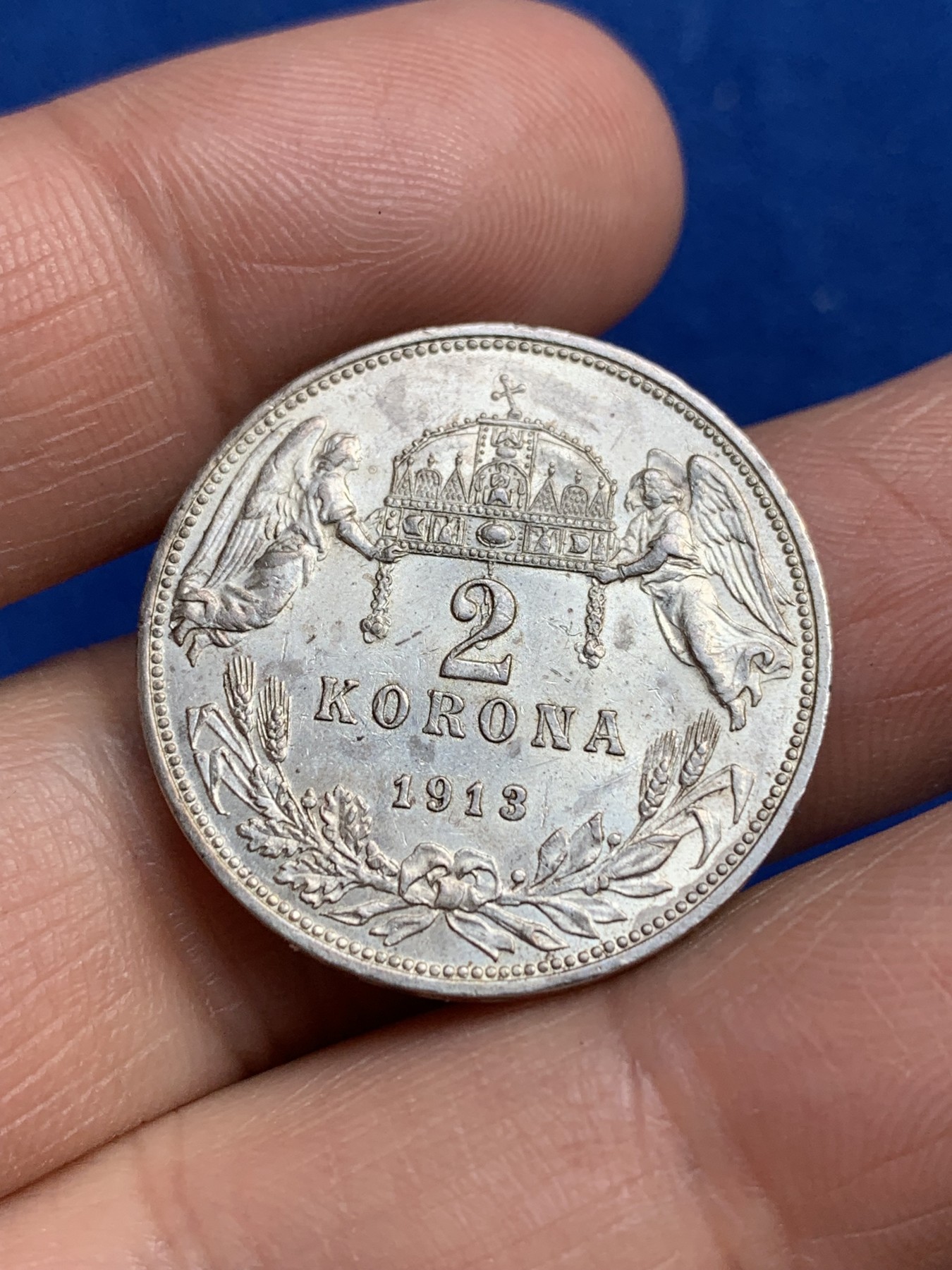 《竞宝斋》第244场-周日，周一 新年开场 (全场包邮) 1913年奥匈帝国奥地利2克朗银币 双天使 未流通状态原光强烈 状态不错 不多见的品种