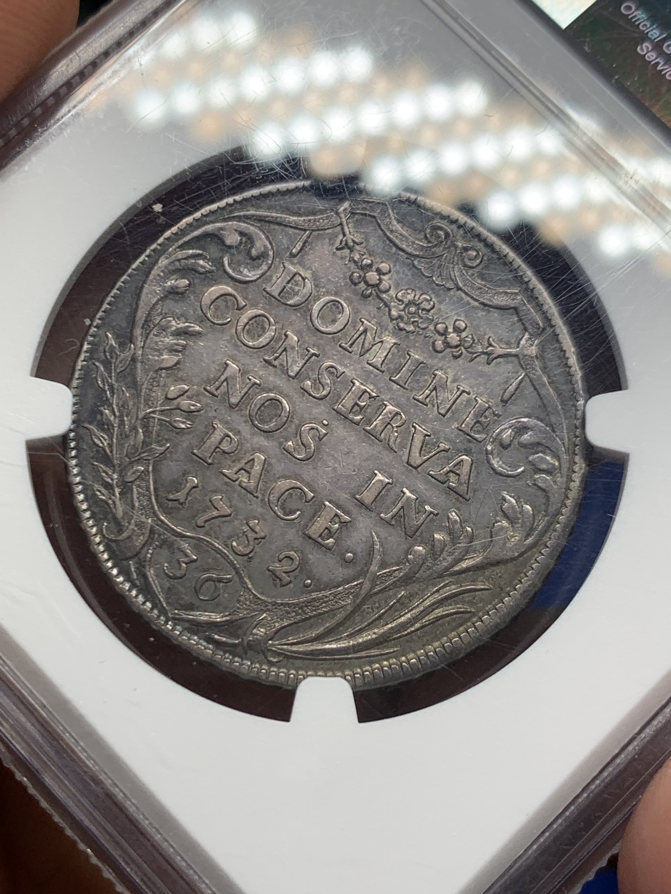 《竞宝斋》第244场-周日，周一 新年开场 (全场包邮) NGC AU50 瑞士1732苏黎世1/2泰勒银币 黑漆古包浆，细节俱在，难得的品种