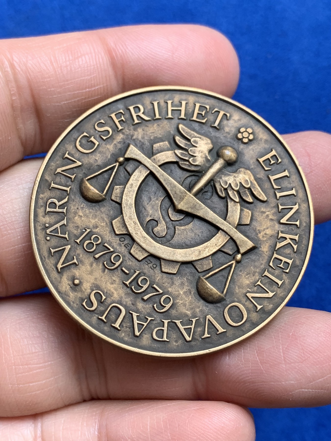 《竞宝斋》第244场-周日，周一 新年开场 (全场包邮) 芬兰钱币协会铜章 45.4mm 37.43g