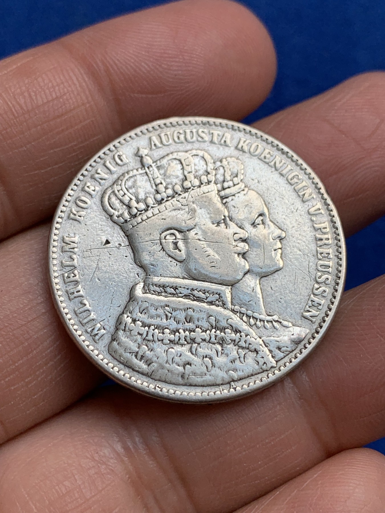 《竞宝斋》第244场-周日，周一 新年开场 (全场包邮) 德国普鲁士 威廉一世登基 1861年 毛衣1泰勒银币 细节见图