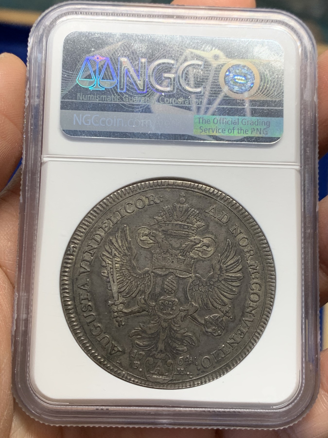 《竞宝斋》第244场-周日，周一 新年开场 (全场包邮) NGC XF45 神罗奥格斯堡1764年1泰勒银币 双头鹰老泰勒 盒子边缘小磕