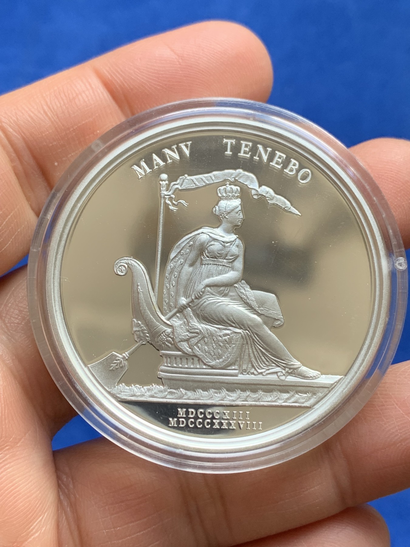 《竞宝斋》第244场-周日，周一 新年开场 (全场包邮) 荷兰现代铸造威廉1世登基25周年纪念（1813-1838）银章 高浮雕精制镜面磨砂 41.9克大银章 罕见原封完好状态 925银