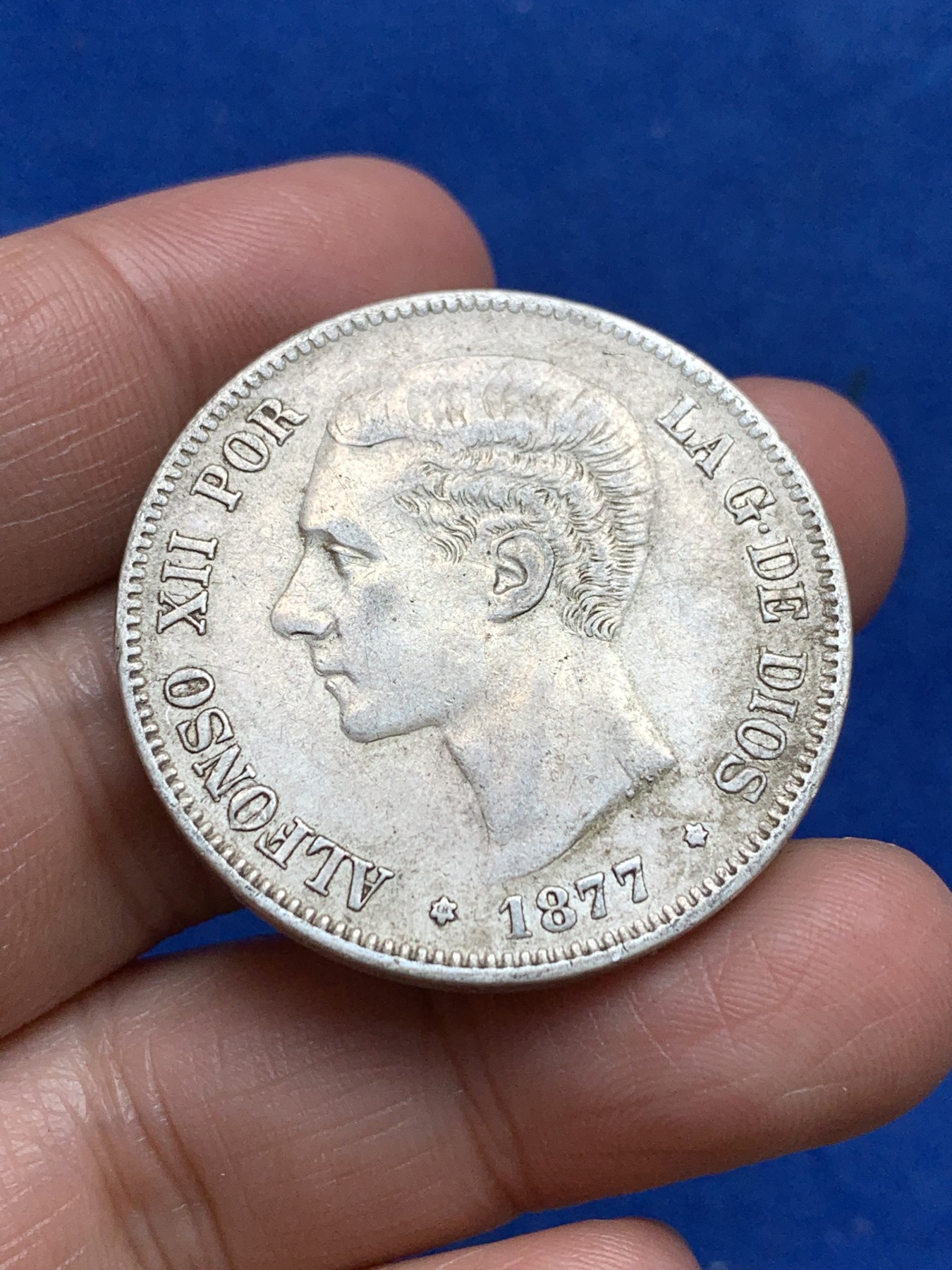 《竞宝斋》第244场-周日，周一 新年开场 (全场包邮) 西班牙1877年 阿方索十二世 5比塞塔双柱大银币