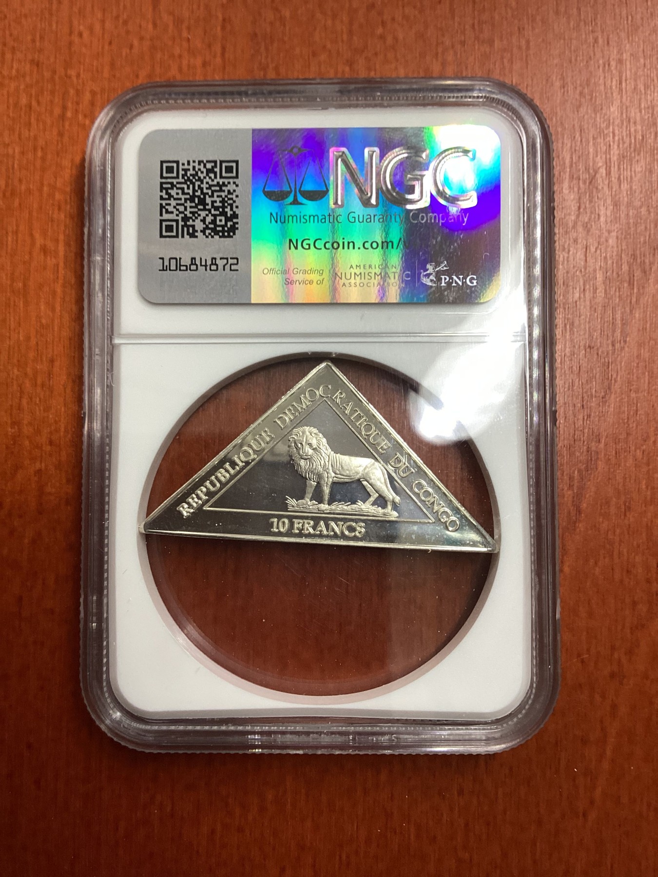长老汇龙年精选第二场 2000 刚果动物保护系列树上的大猩猩10法郎精制三角形银币，NGC PF68UC，唯一冠军分
