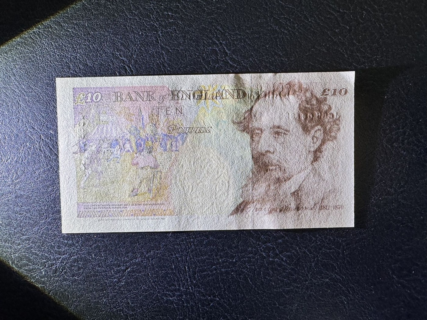 收藏联盟Quantum Auction 第328期拍卖  英国1993 (ND 1993-2000)年10镑 品相UNC-  角微瑕 作家狄更斯