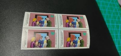 德国邮票专场，都是四方连 - 德国邮票四方连，1981年发行，给外籍工人家庭以平等对待，品相如图