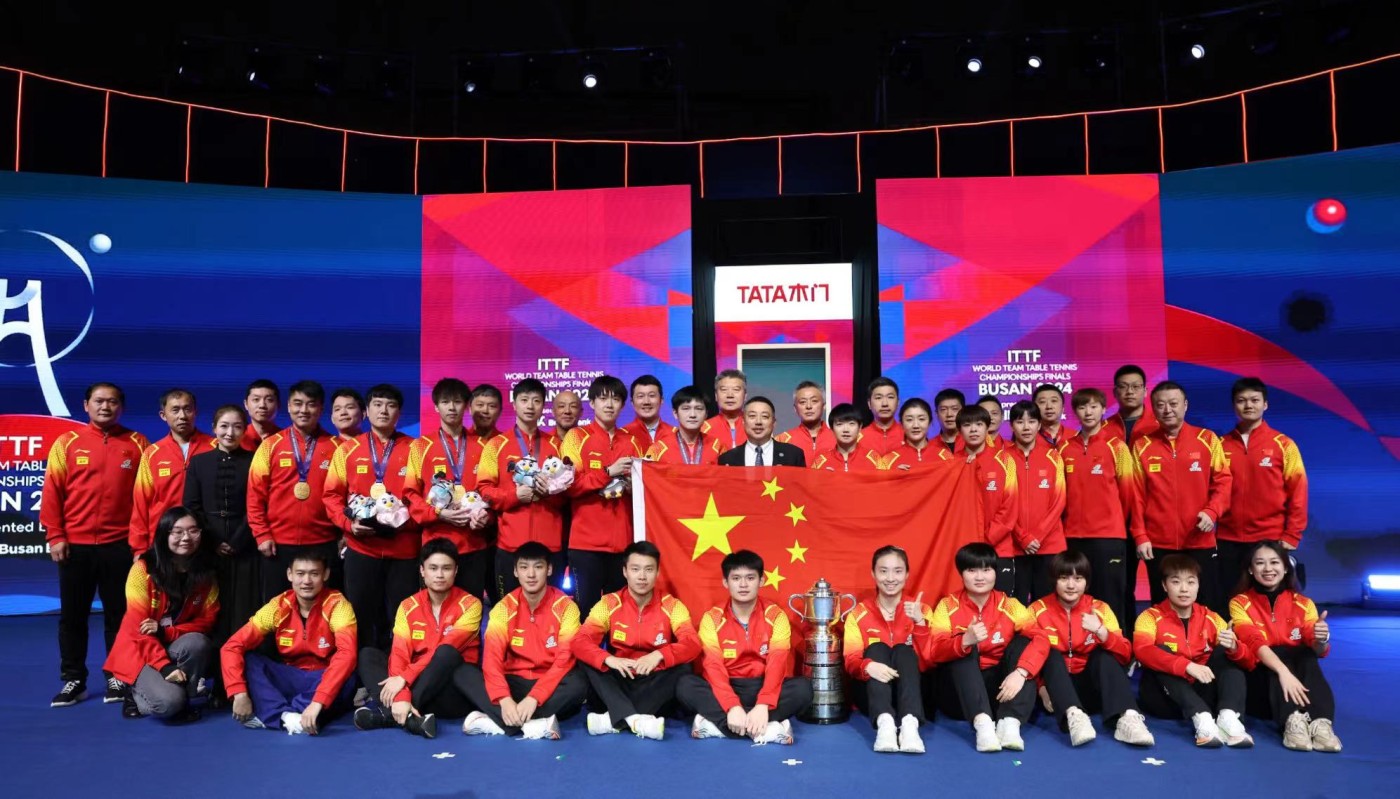 零元拍：目前地表最强乒乓女将孙颖莎亲签专用签名底板。