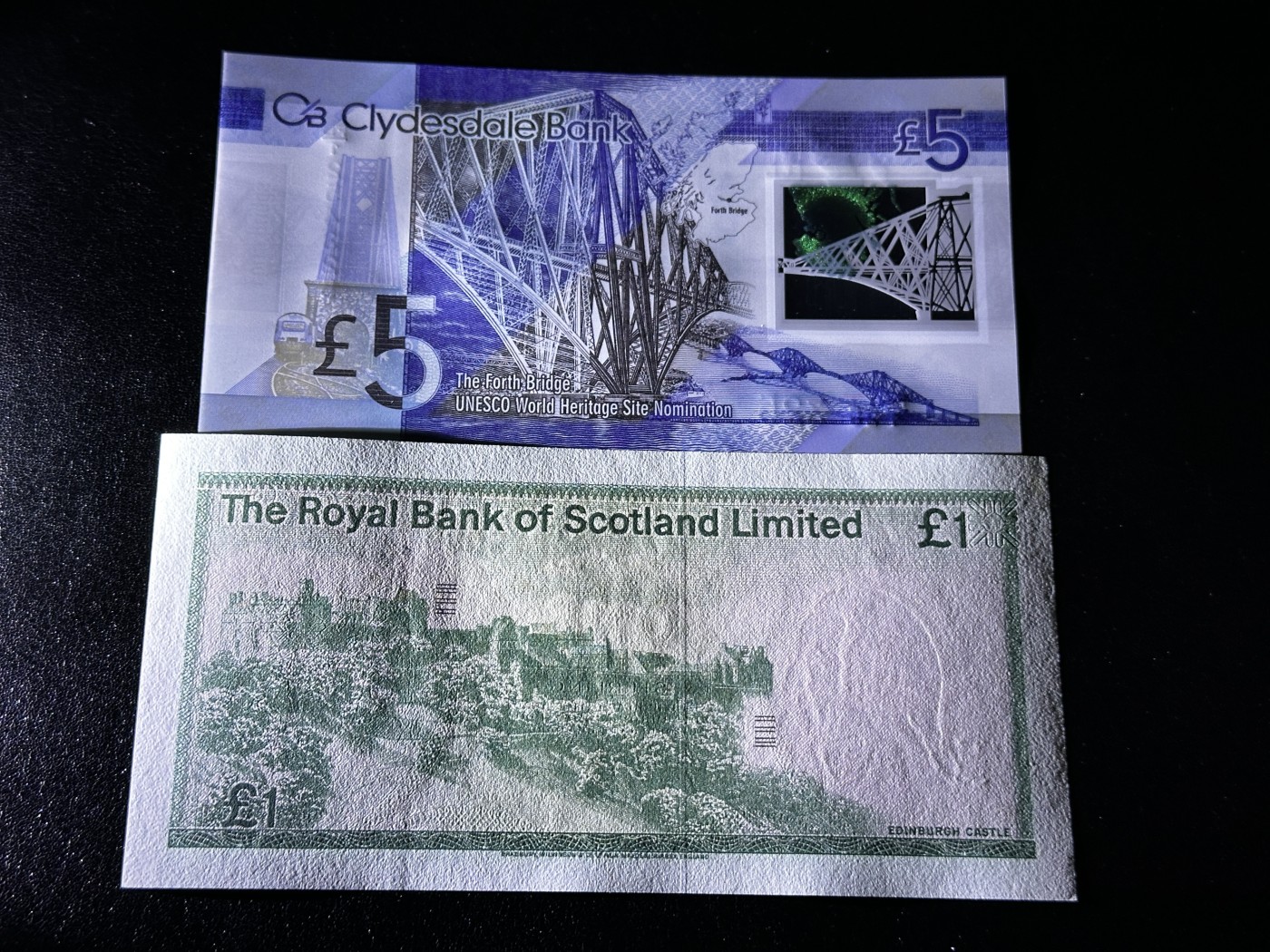 《外钞收藏家》第三百四十五期 2015年克莱斯戴尔银行5镑+苏1981年格兰1镑 两张全新 苏格兰有潮