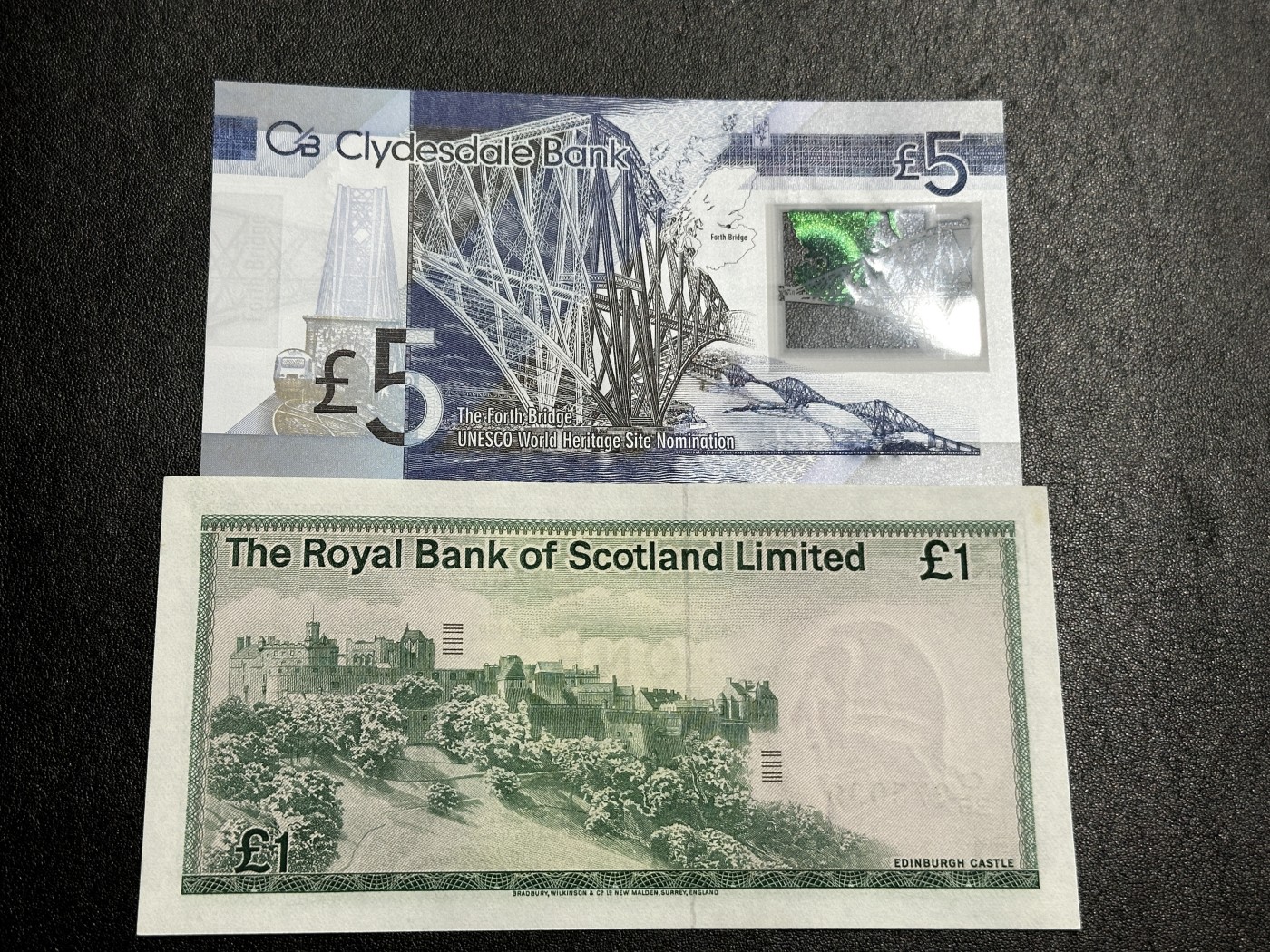 《外钞收藏家》第三百四十五期 2015年克莱斯戴尔银行5镑+苏1981年格兰1镑 两张全新 苏格兰有潮