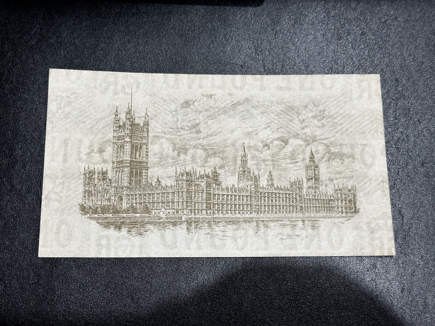 《外钞收藏家》第三百四十五期 英格兰英国1磅马剑乔治五世N.K.W.F签名 AU品相