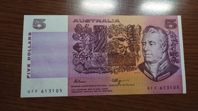 【世界钱币】精选微拍第94期暨2024年第五期 评级币裸钞场 澳大利亚纸币5元 全新绝品无47尾号105