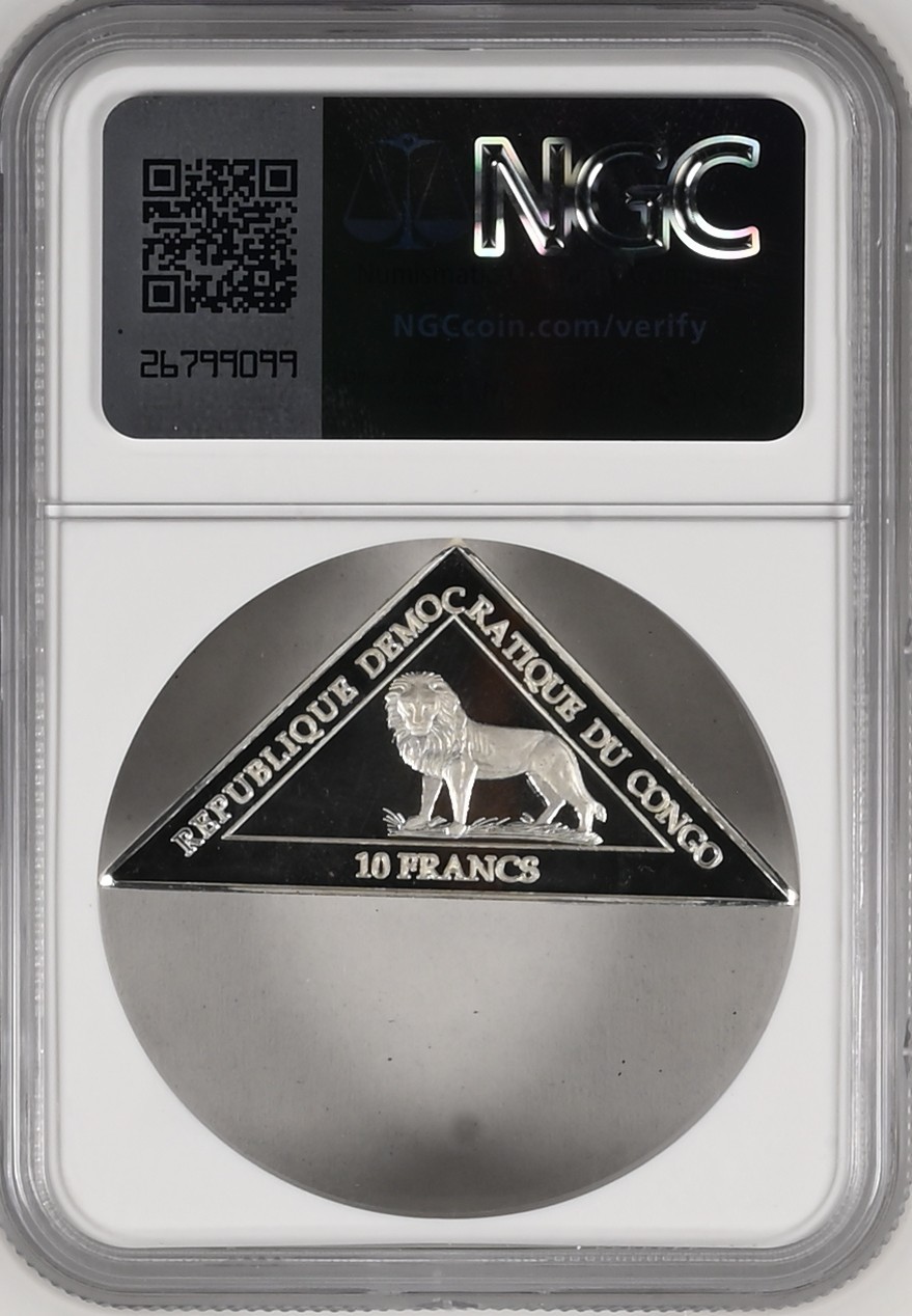长老汇龙年精选第二场 2000 刚果动物保护系列地面上的大猩猩10法郎精制三角形银币，NGC PF69UC，唯一冠军分