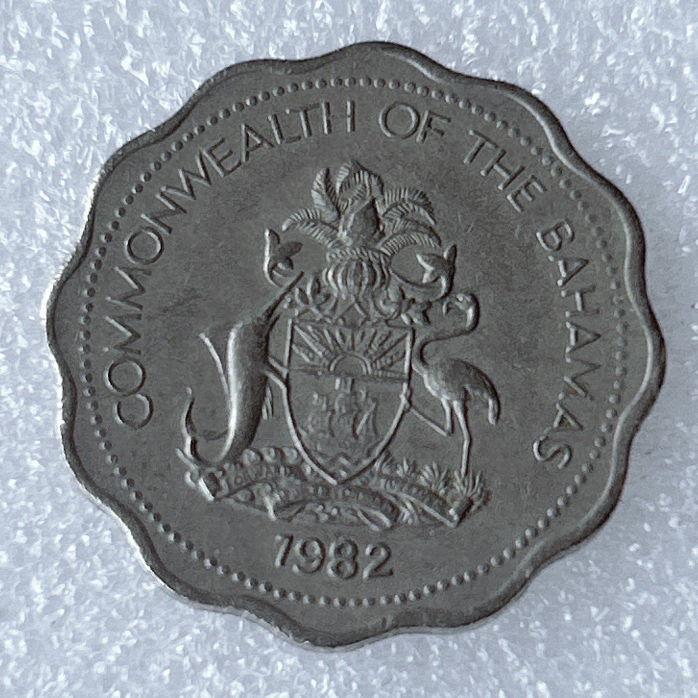 海外回流1元起拍小铺 各国钱币散币场 第8期 巴哈马1982年10分