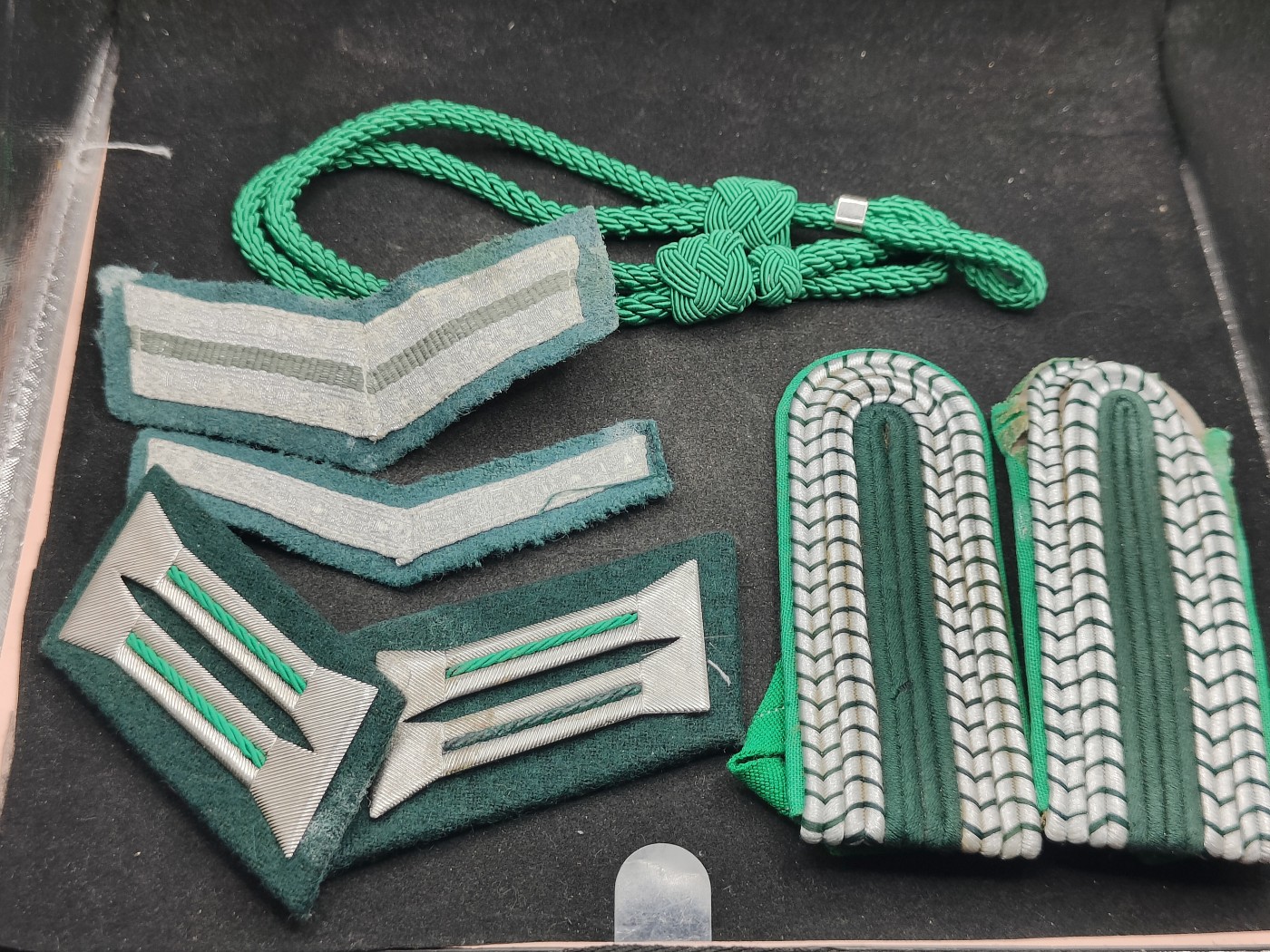 全场0元起拍 第137期 咸鱼国勋章拍卖专场 3月10日（周日）下午6：00开始 东德警察配件一套