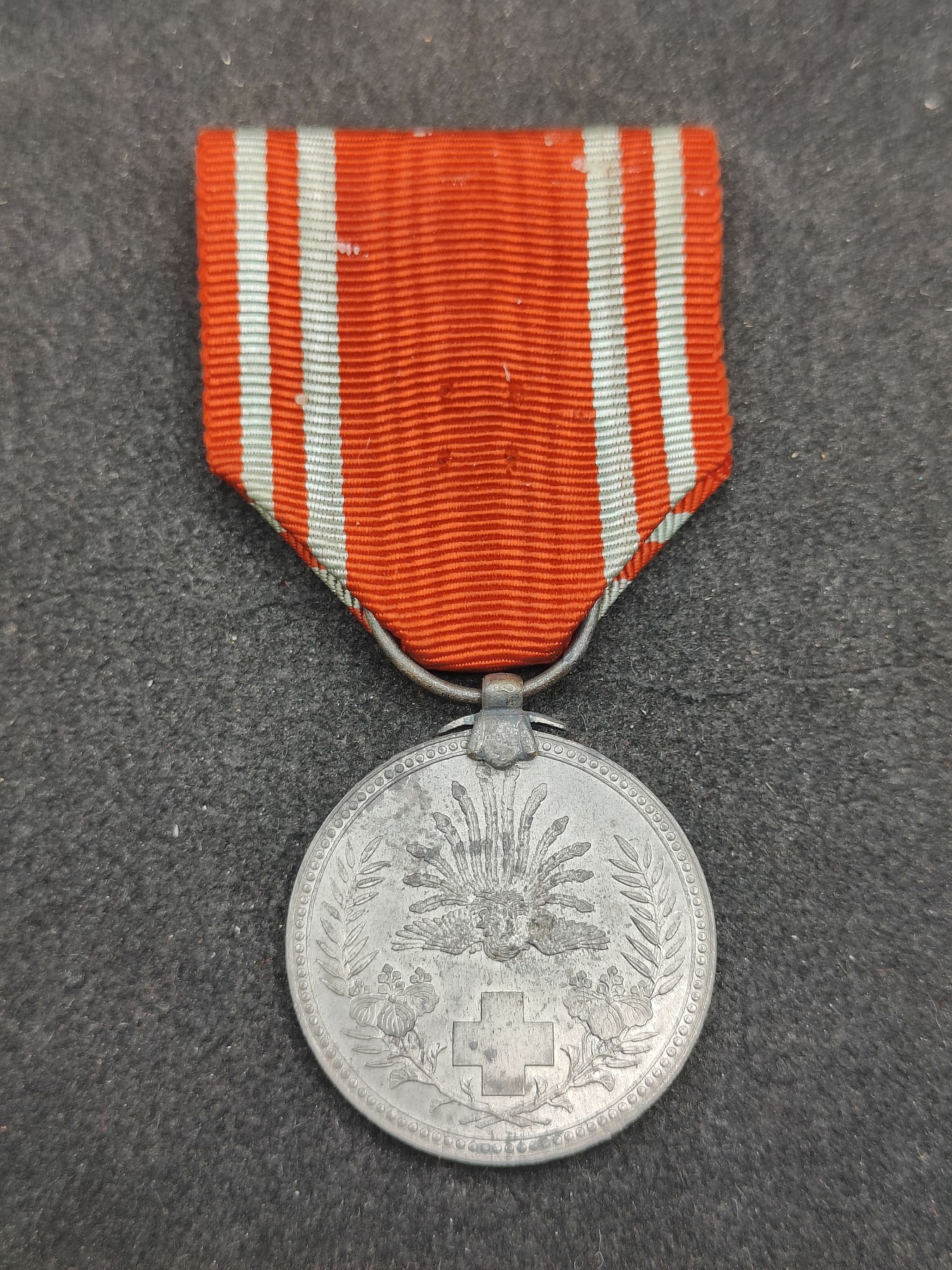 全场0元起拍 第137期 咸鱼国勋章拍卖专场 3月10日（周日）下午6：00开始 日本赤十字社员章 铝制