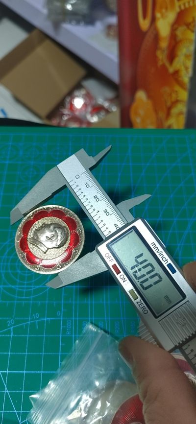 毛主席像章专场 🔥🔥🔥🔥毛主席像章，40毫米