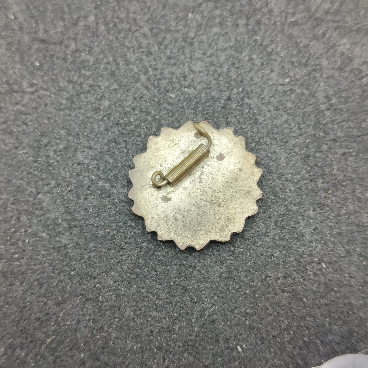 全场0元起拍 第137期 咸鱼国勋章拍卖专场 3月10日（周日）下午6：00开始 日本委员珐琅章