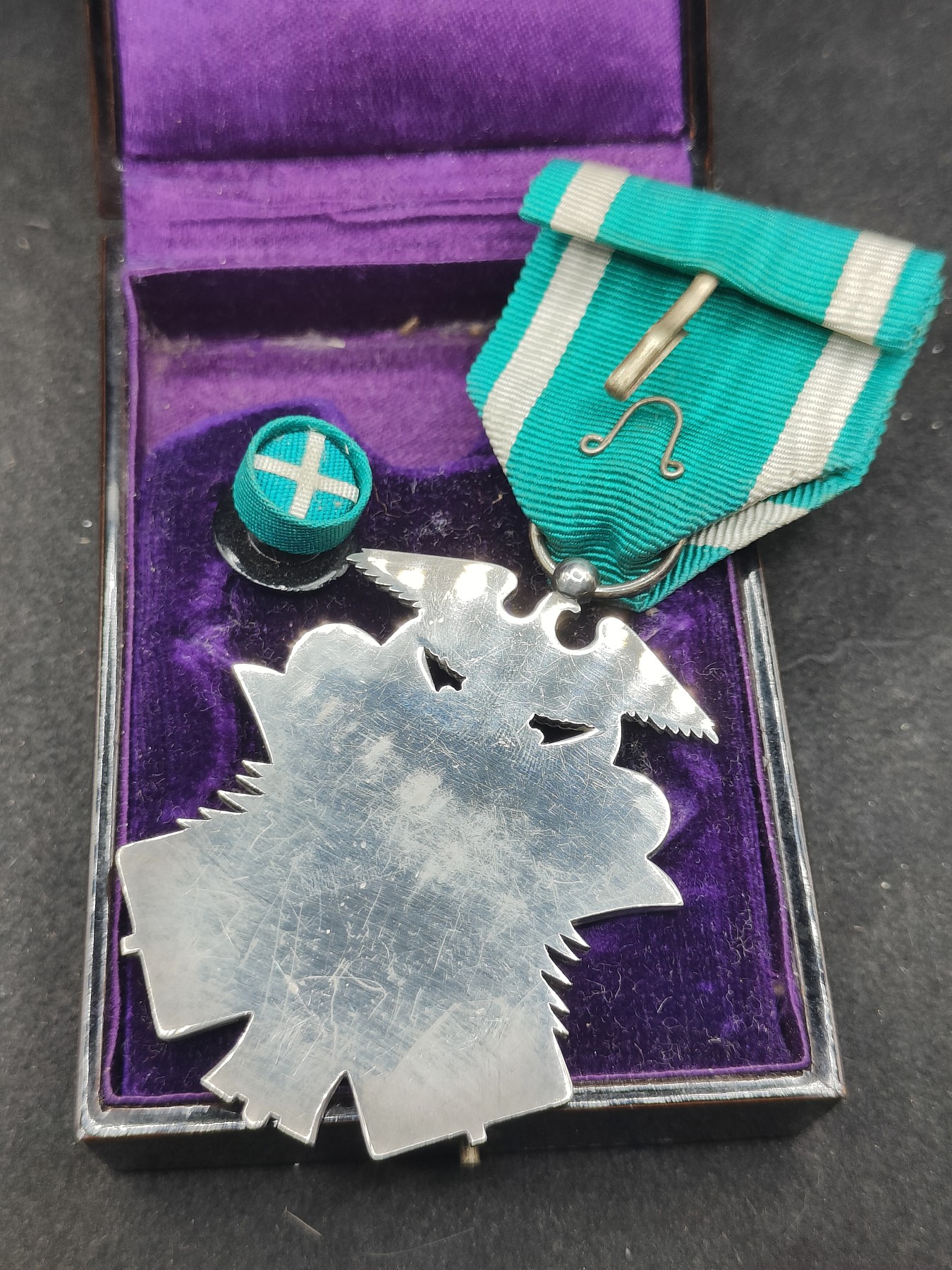 全场0元起拍 第137期 咸鱼国勋章拍卖专场 3月10日（周日）下午6：00开始 日本七级金鸱章银制带盒略