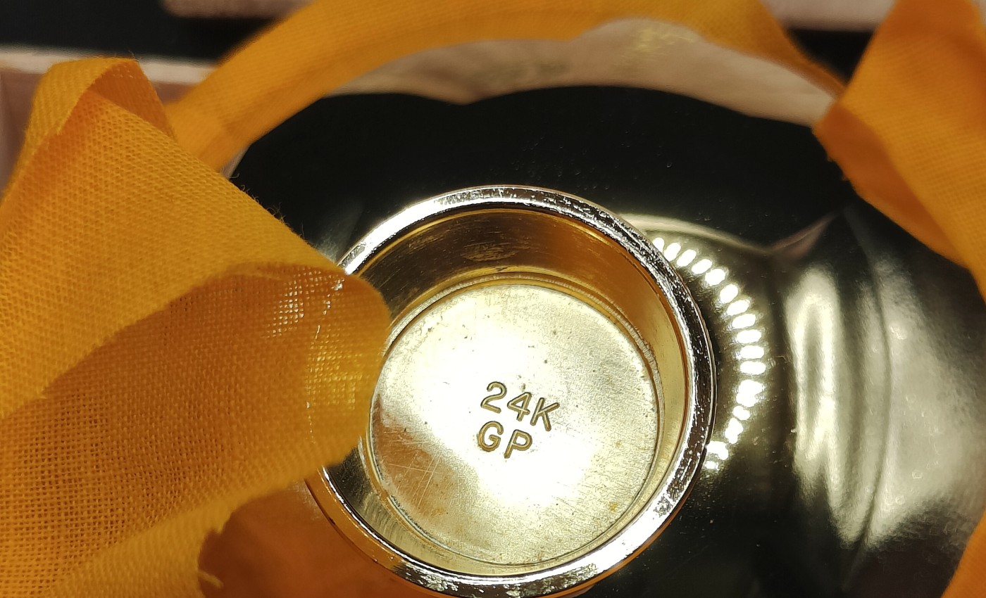 全场0元起拍 第137期 咸鱼国勋章拍卖专场 3月10日（周日）下午6：00开始 日本国有铁道纪念镀金金杯 24k镀金