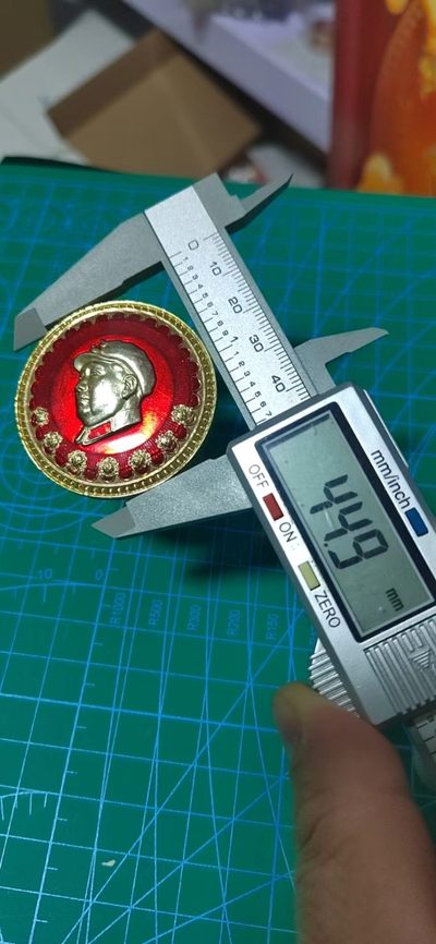 毛主席像章专场 🔥🔥🔥🔥毛主席像章，这枚章特别厚，44.9毫米