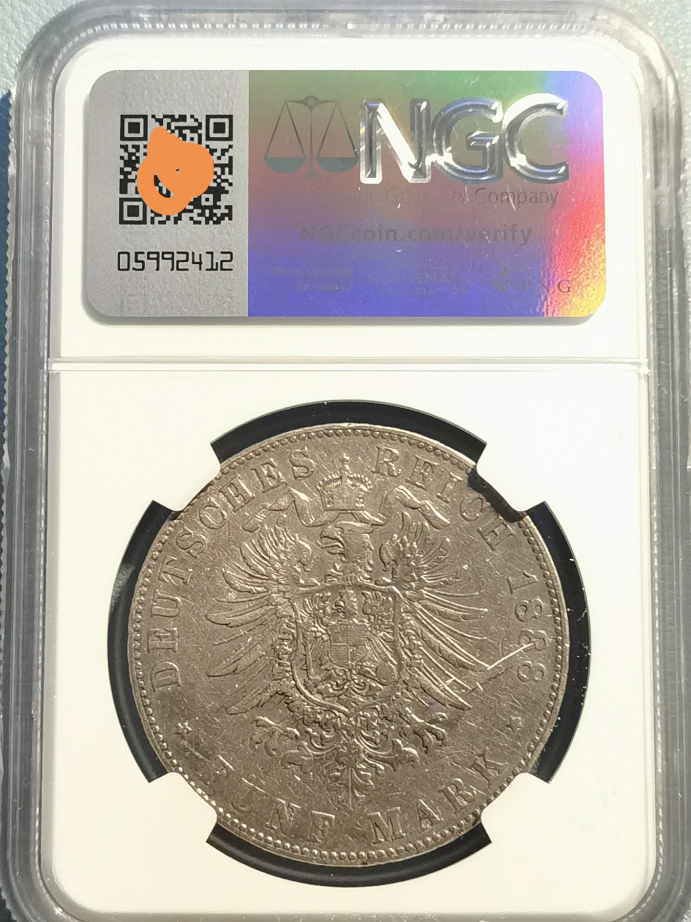 🎉🎊乐享宝藏💎💰~20240317专场 德国汉堡5马克银币~1888年，三皇年，稀少年份 【面值】5马克 【尺寸】38mm 【材质】银 【重量】27.5g 【成色】90% 【发行量】40000枚