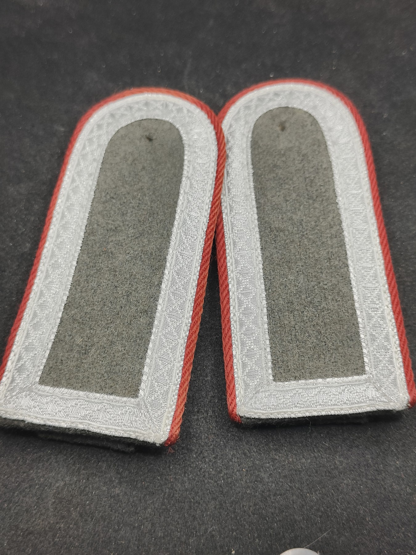 全场0元起拍 第137期 咸鱼国勋章拍卖专场 3月10日（周日）下午6：00开始 稀少 东德早期60年代士官肩章，比后期厚，做工比后期好