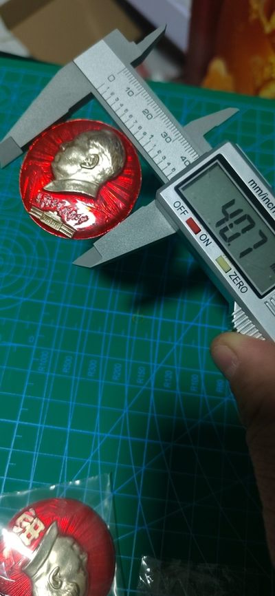 毛主席像章专场 🔥🔥🔥🔥毛主席像章，40.7毫米